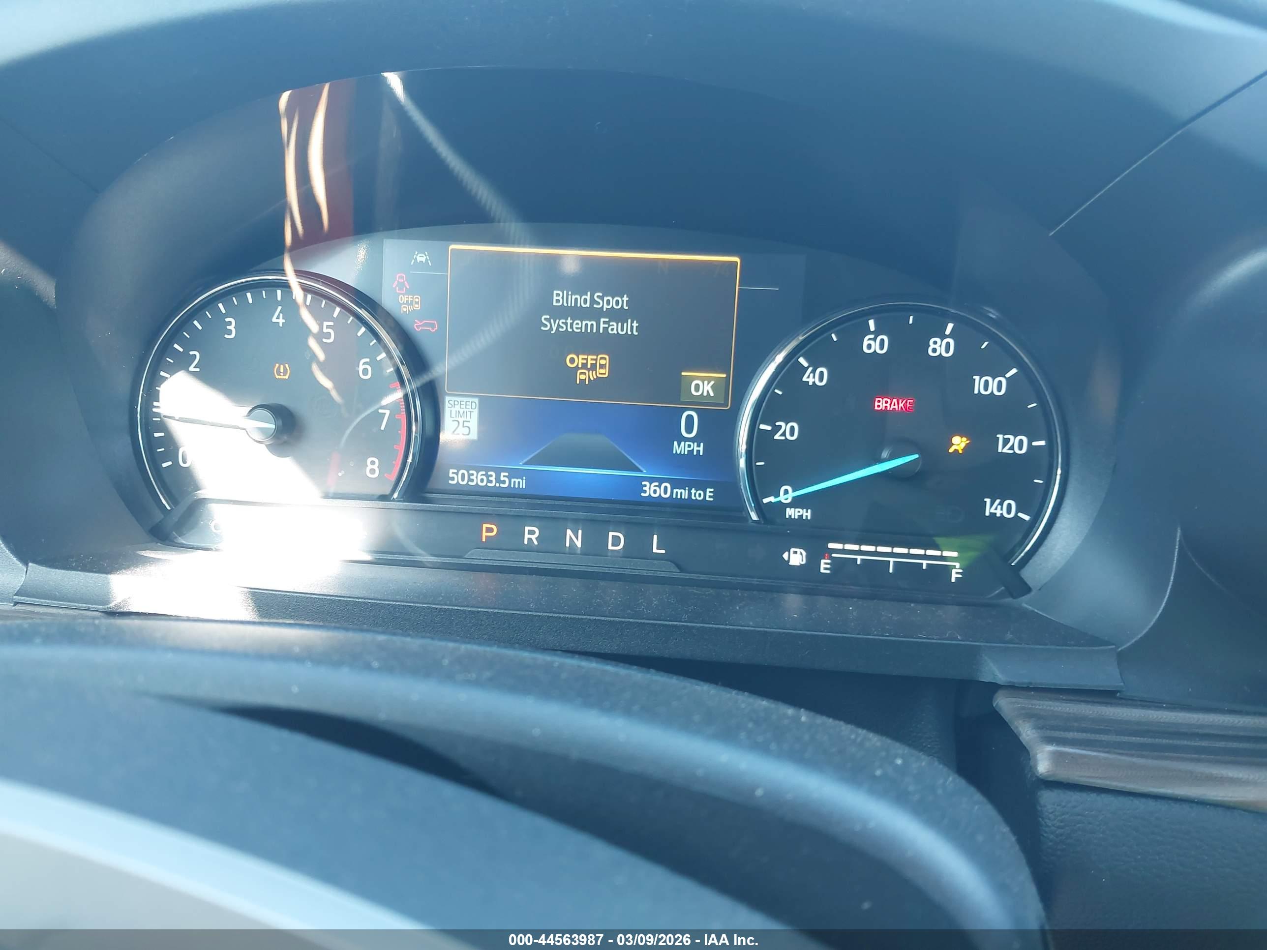 FORD EXPLORER image 7
