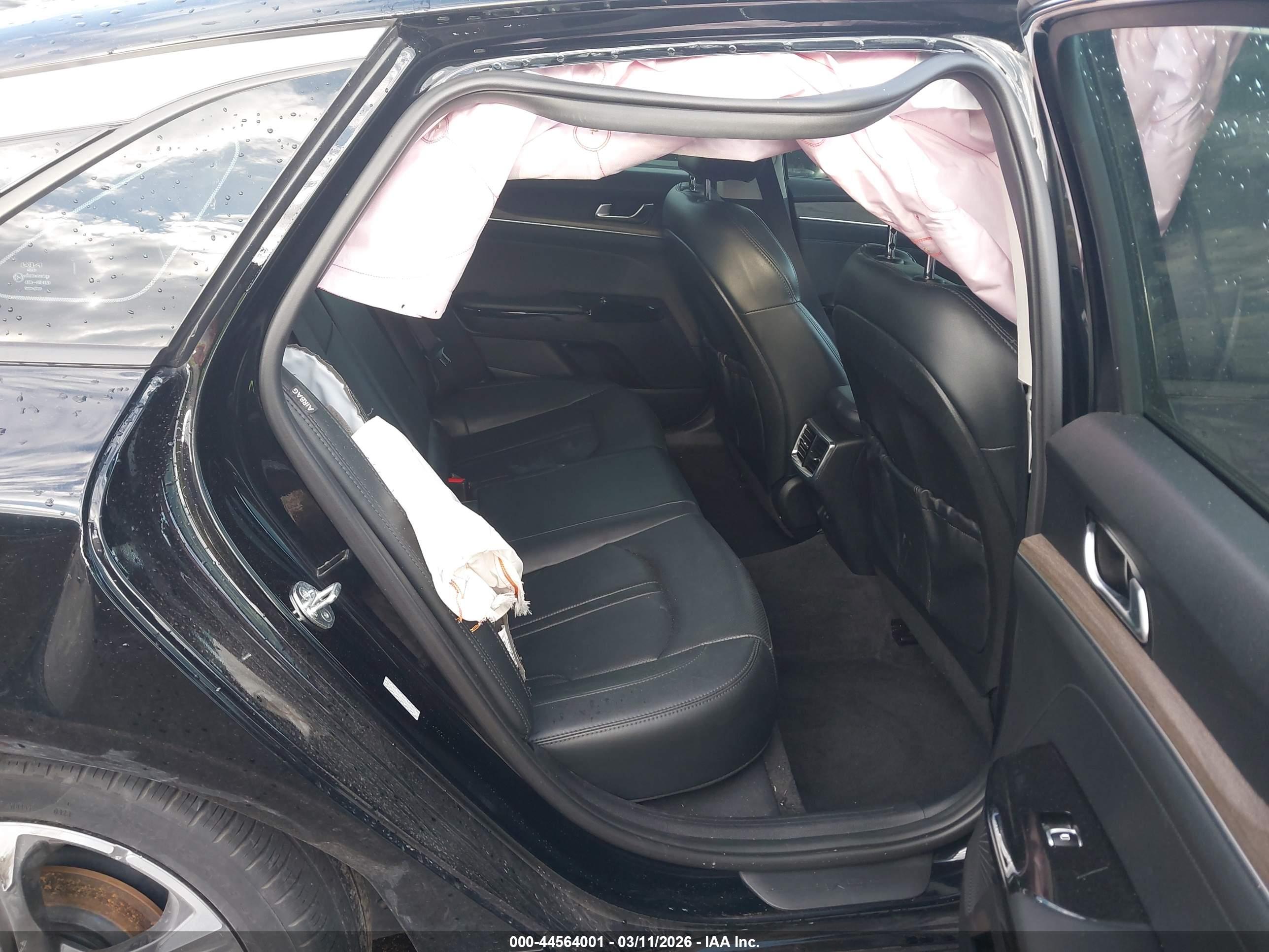 KIA K5 image 8
