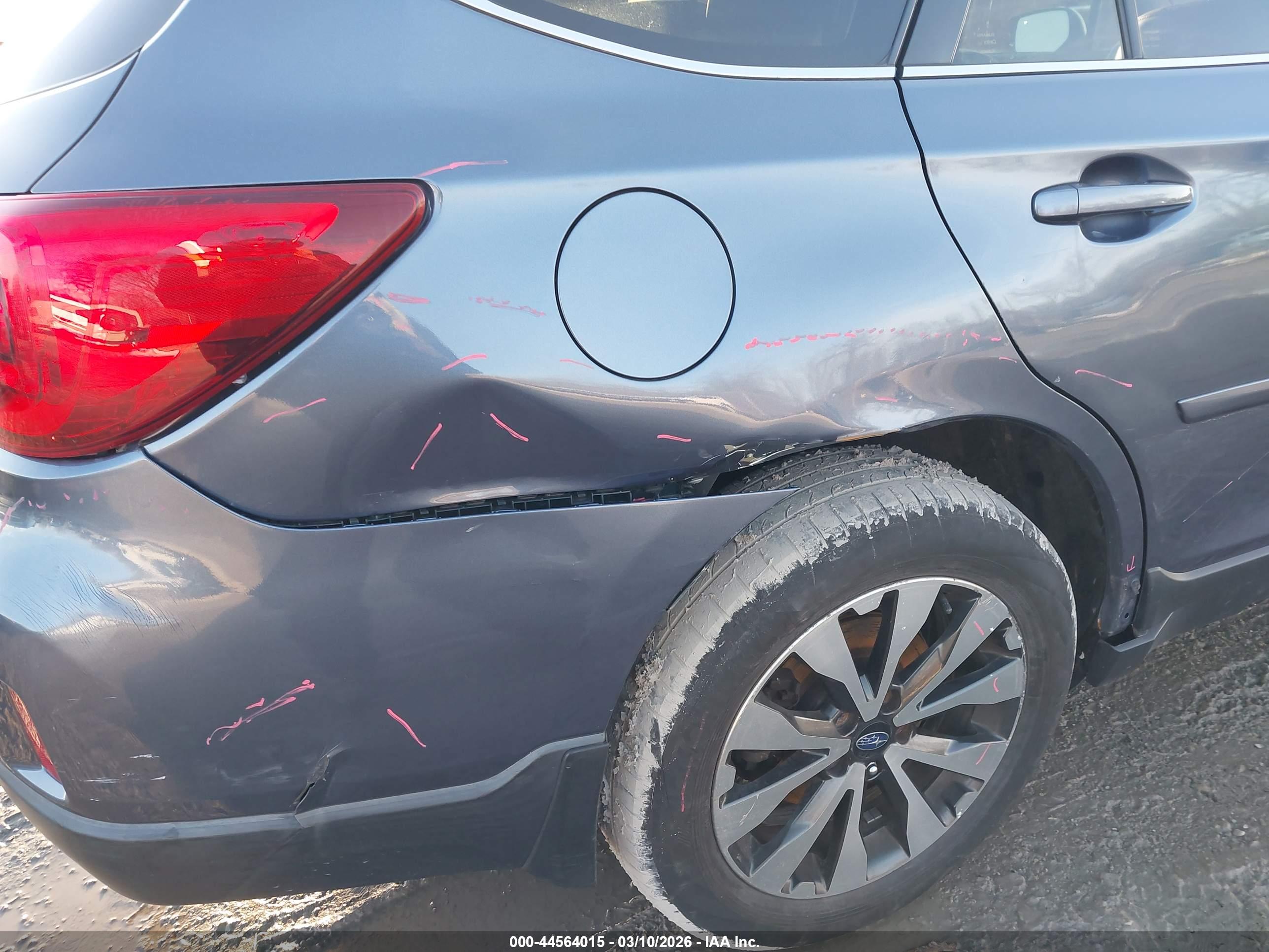 SUBARU OUTBACK image 6