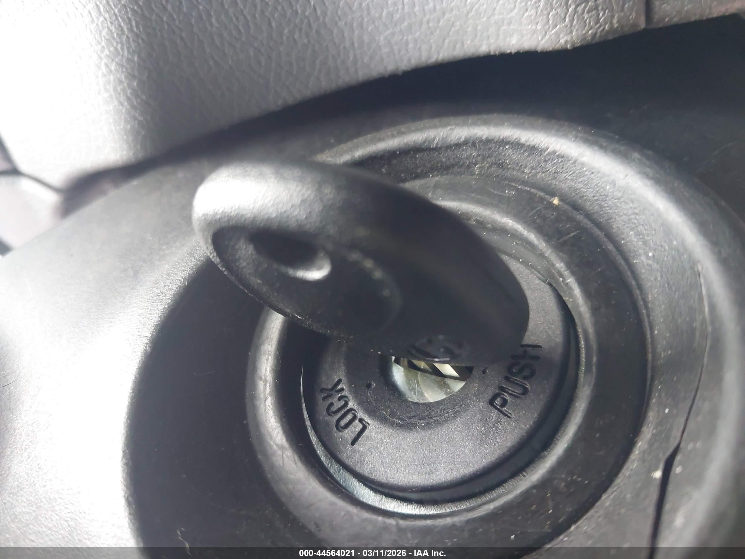 HYUNDAI ELANTRA image 11