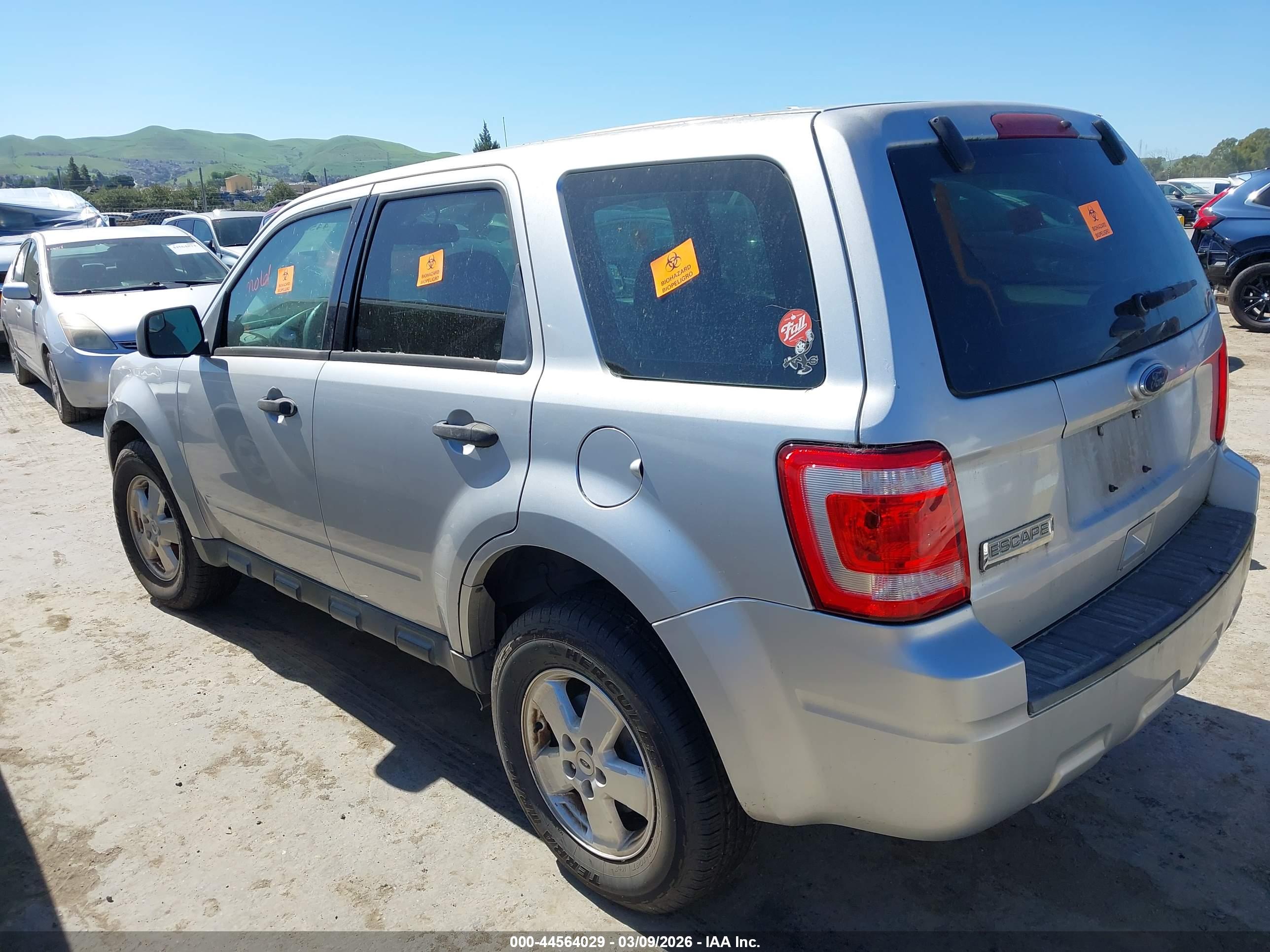 FORD ESCAPE image 3