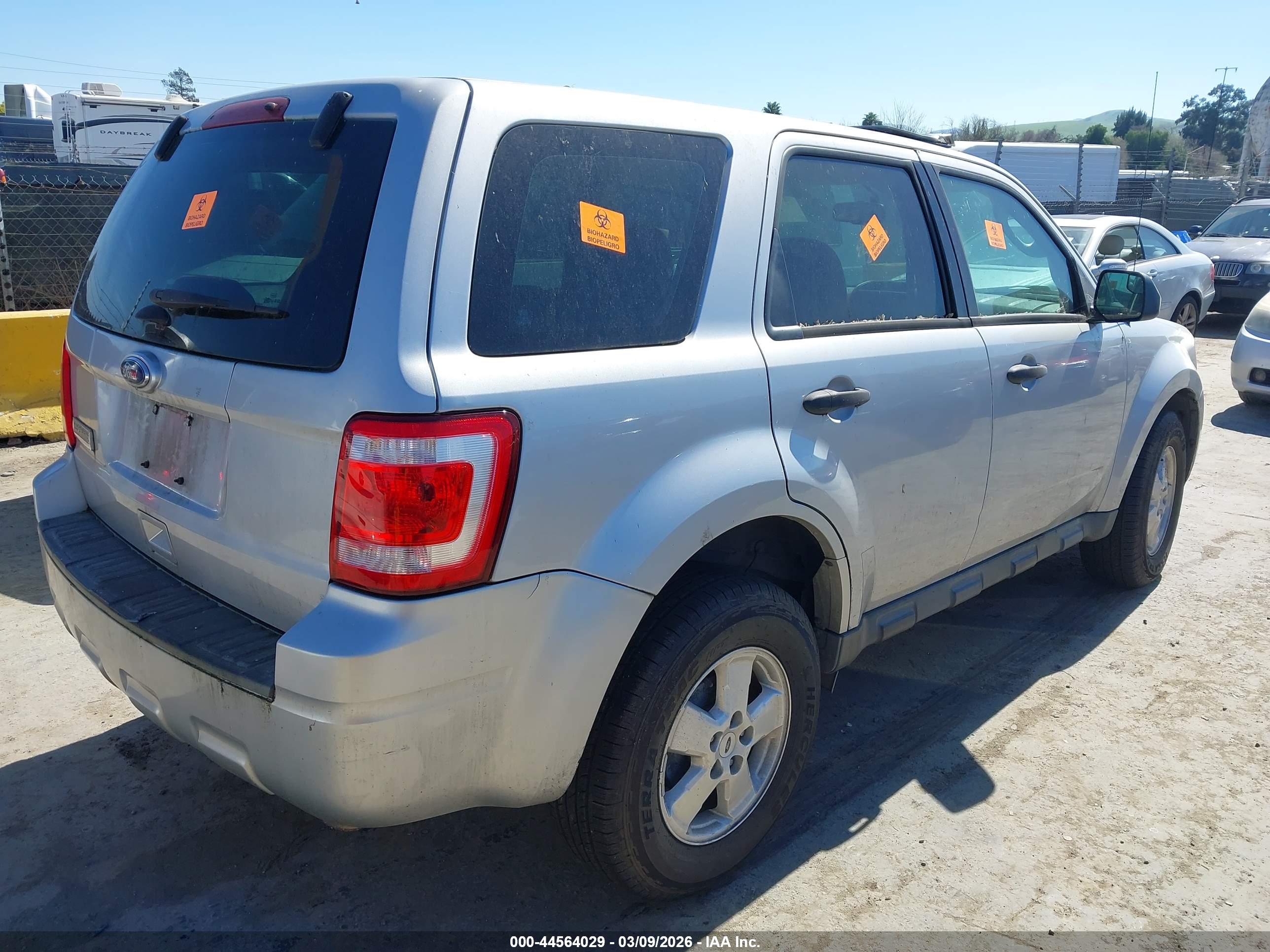 FORD ESCAPE image 4