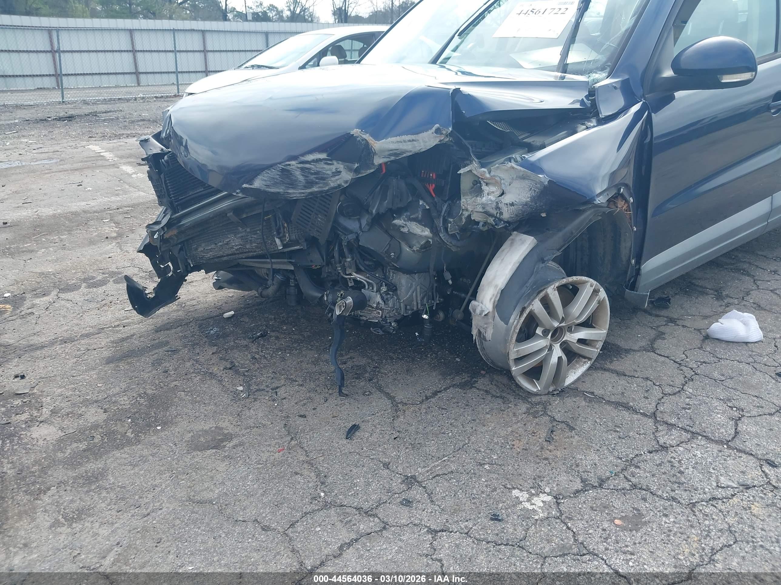 VOLKSWAGEN TIGUAN image 6