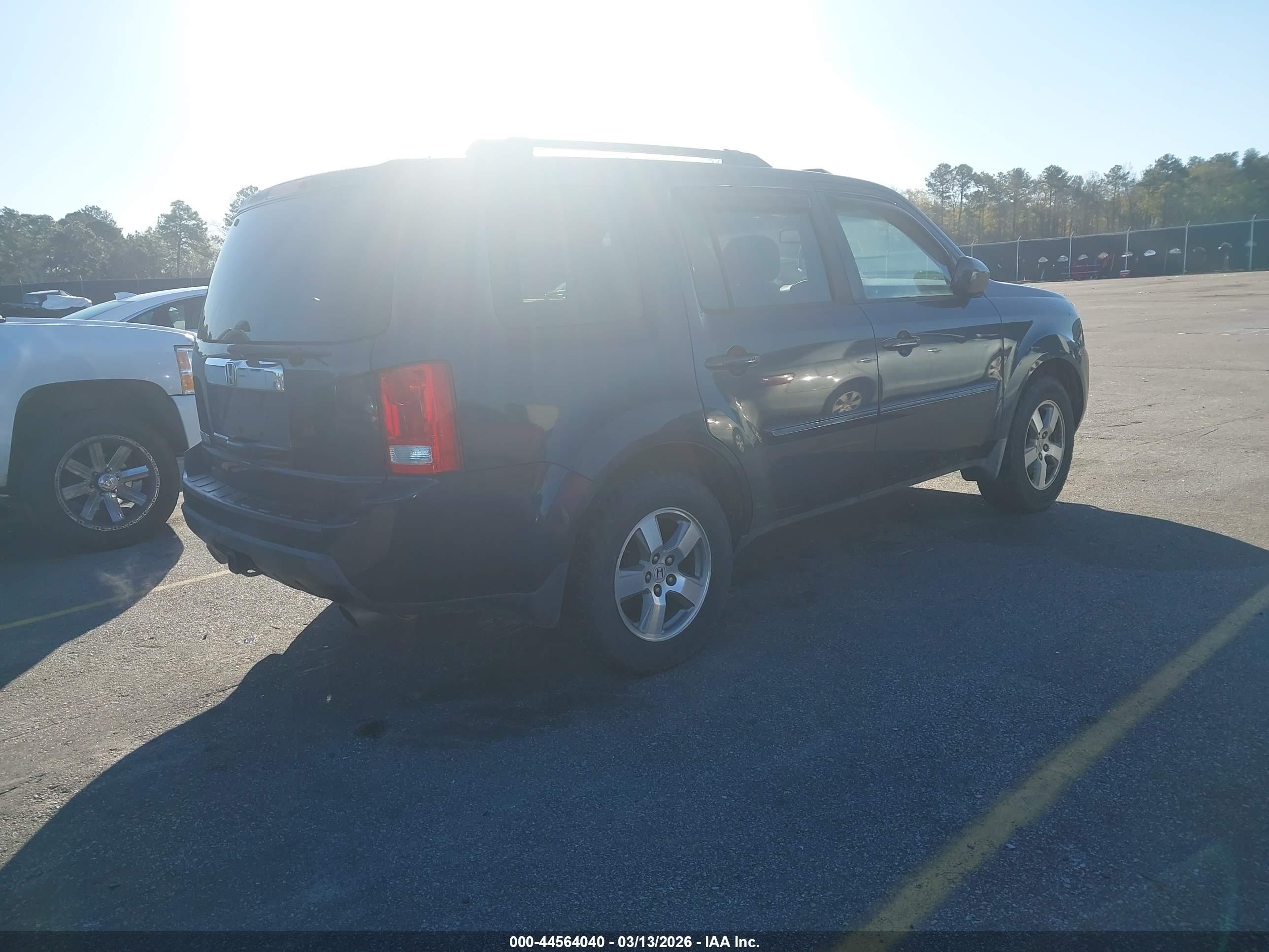HONDA PILOT image 4