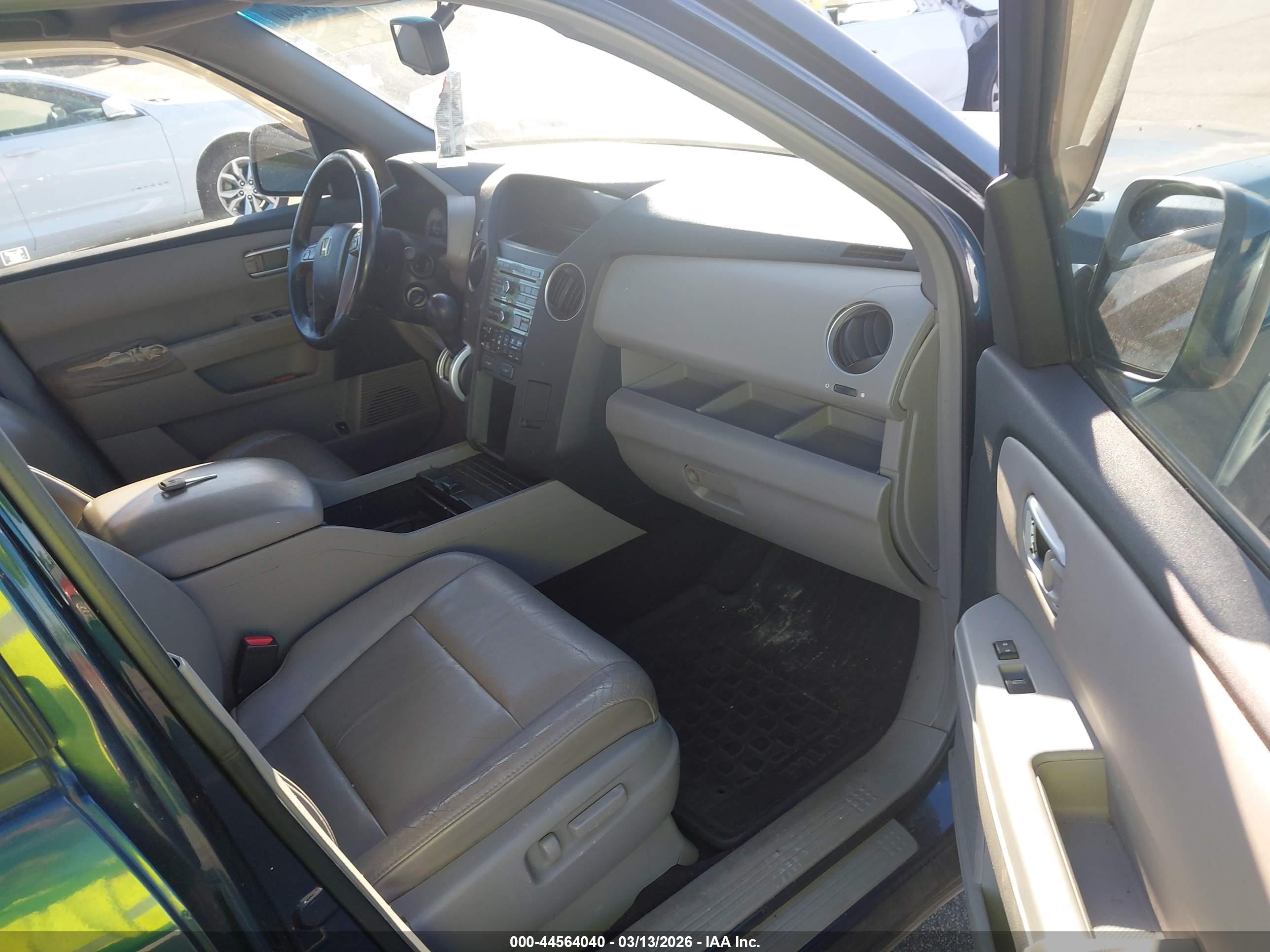 HONDA PILOT image 5