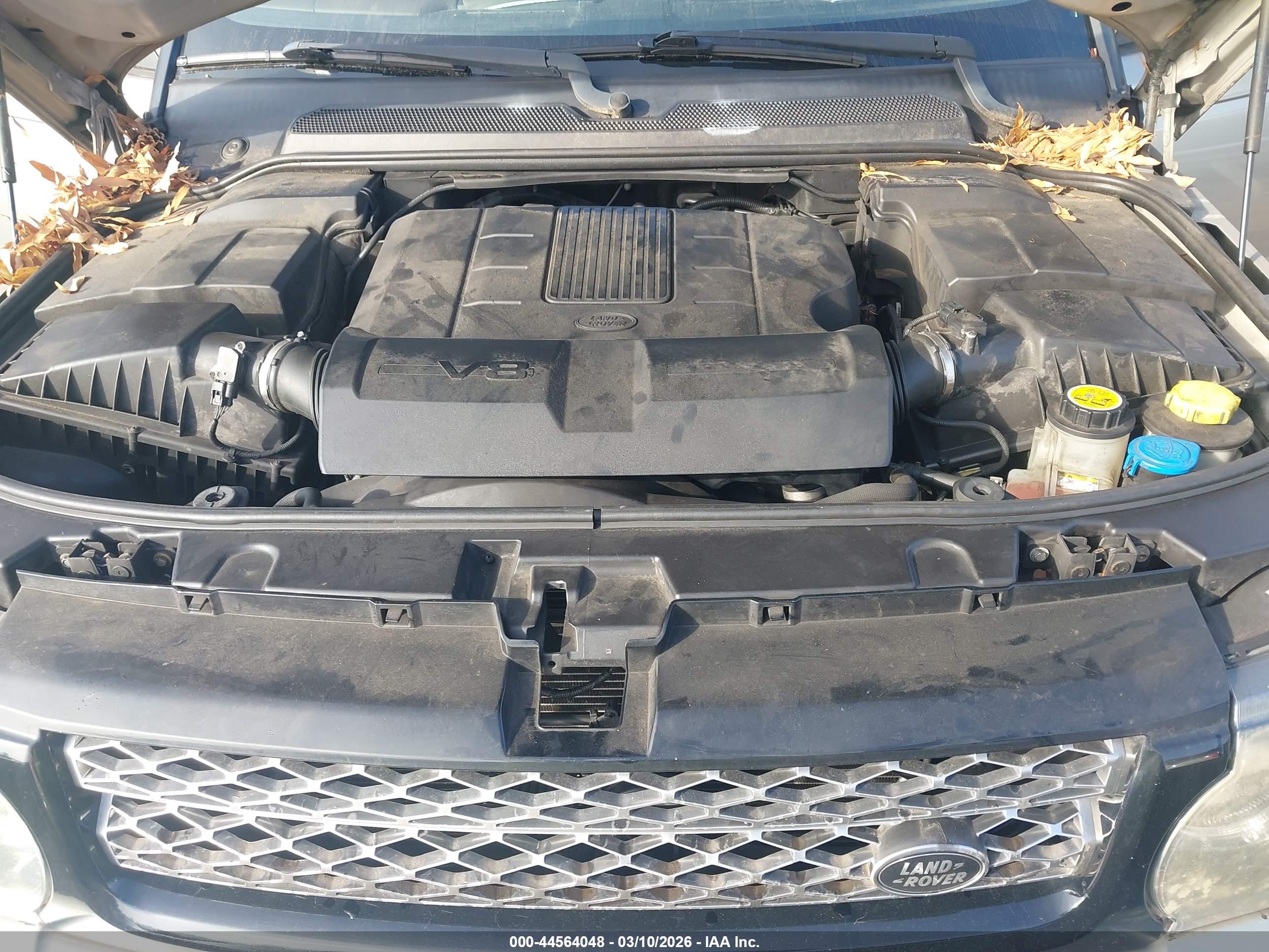 LAND ROVER image 10