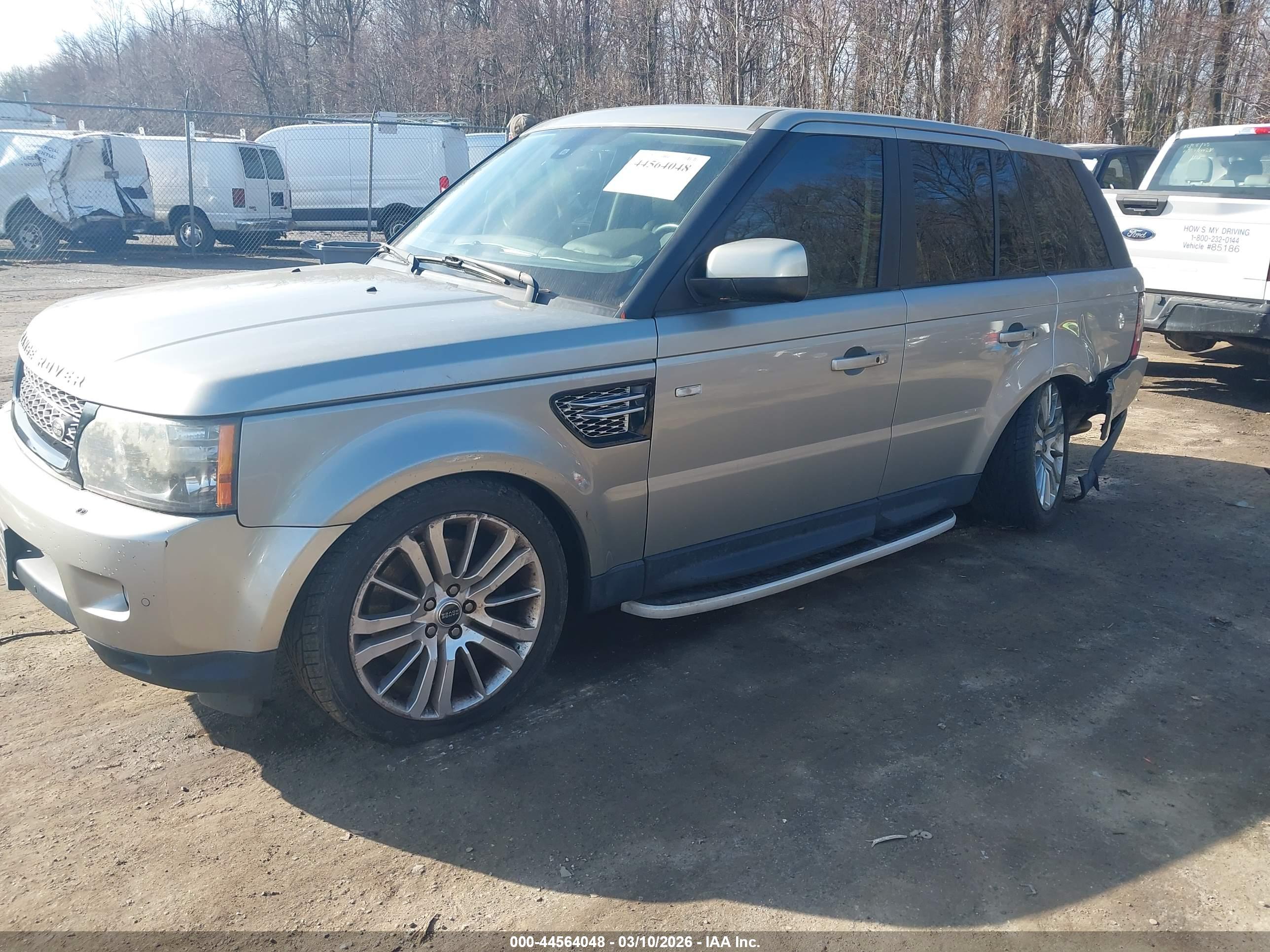 LAND ROVER image 2