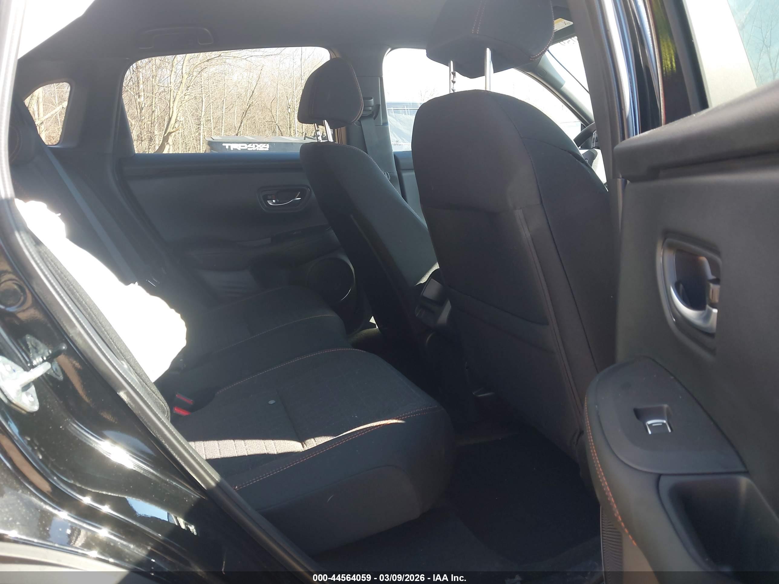 HONDA HR-V image 8