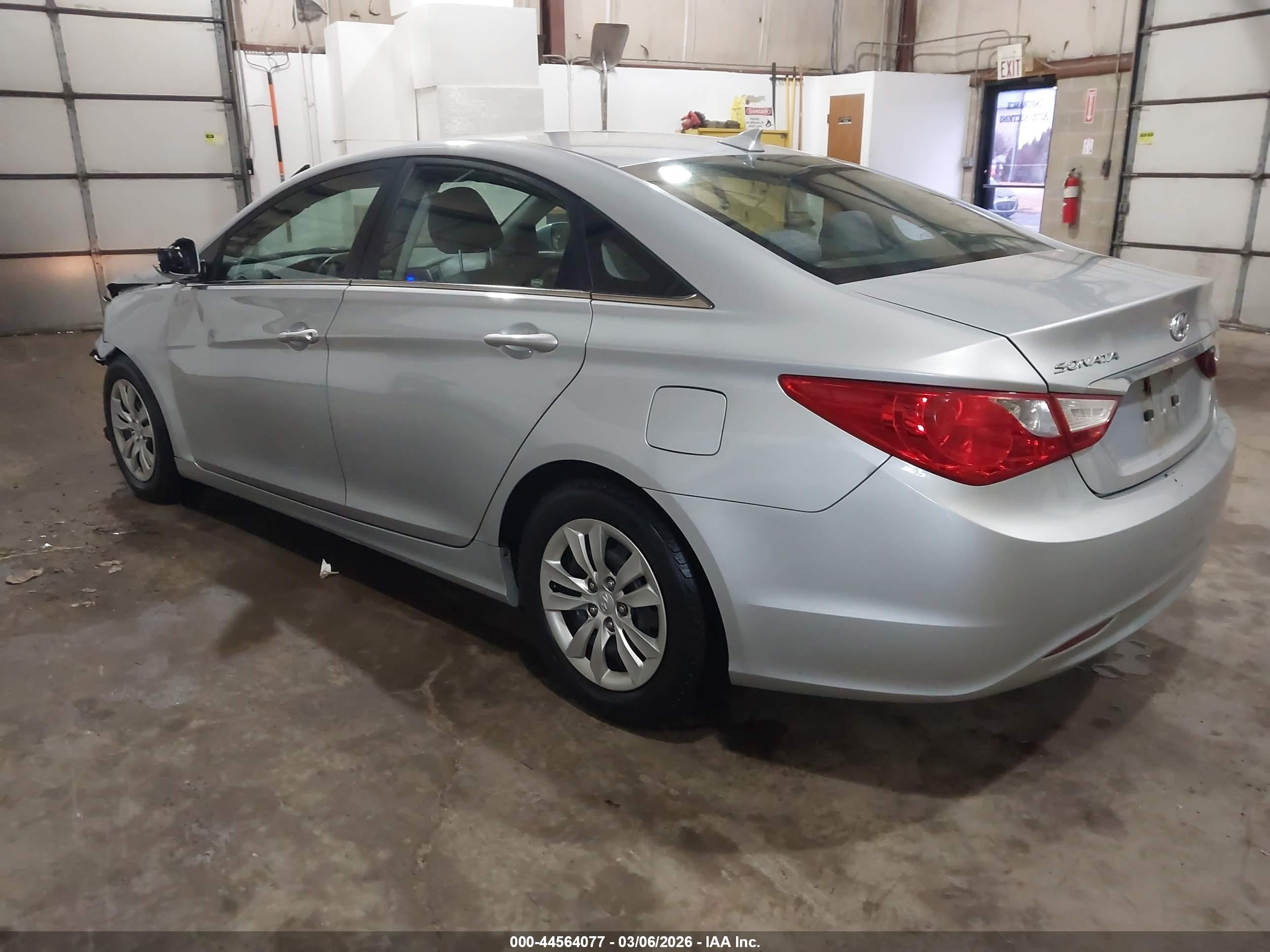 HYUNDAI SONATA image 3