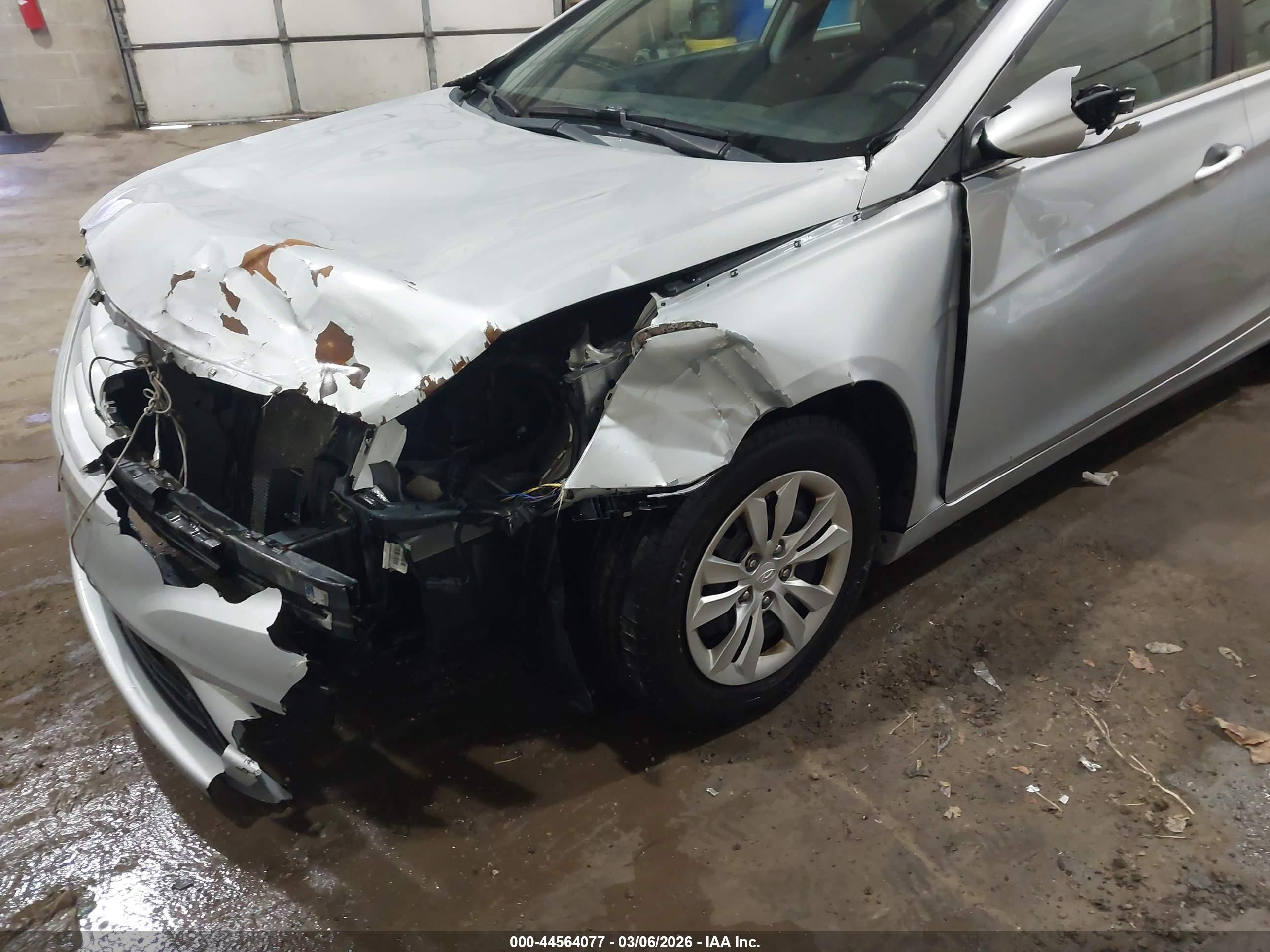 HYUNDAI SONATA image 6