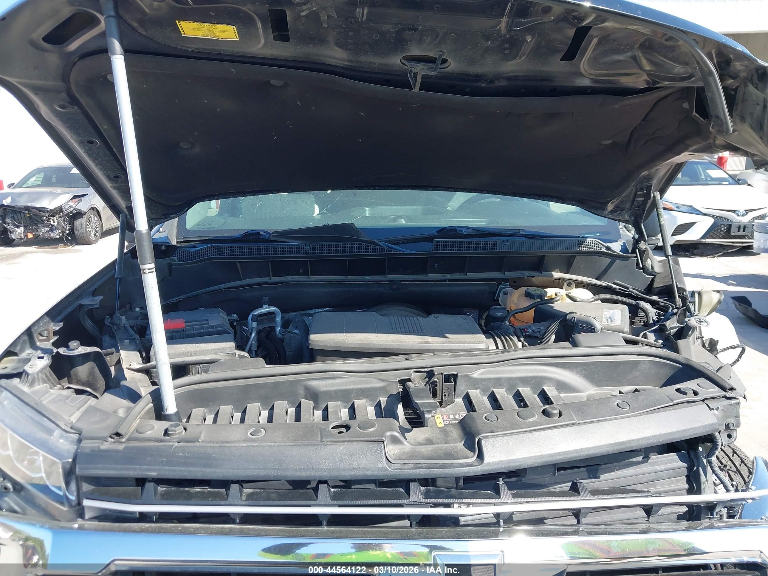 CHEVROLET SILVERADO image 10