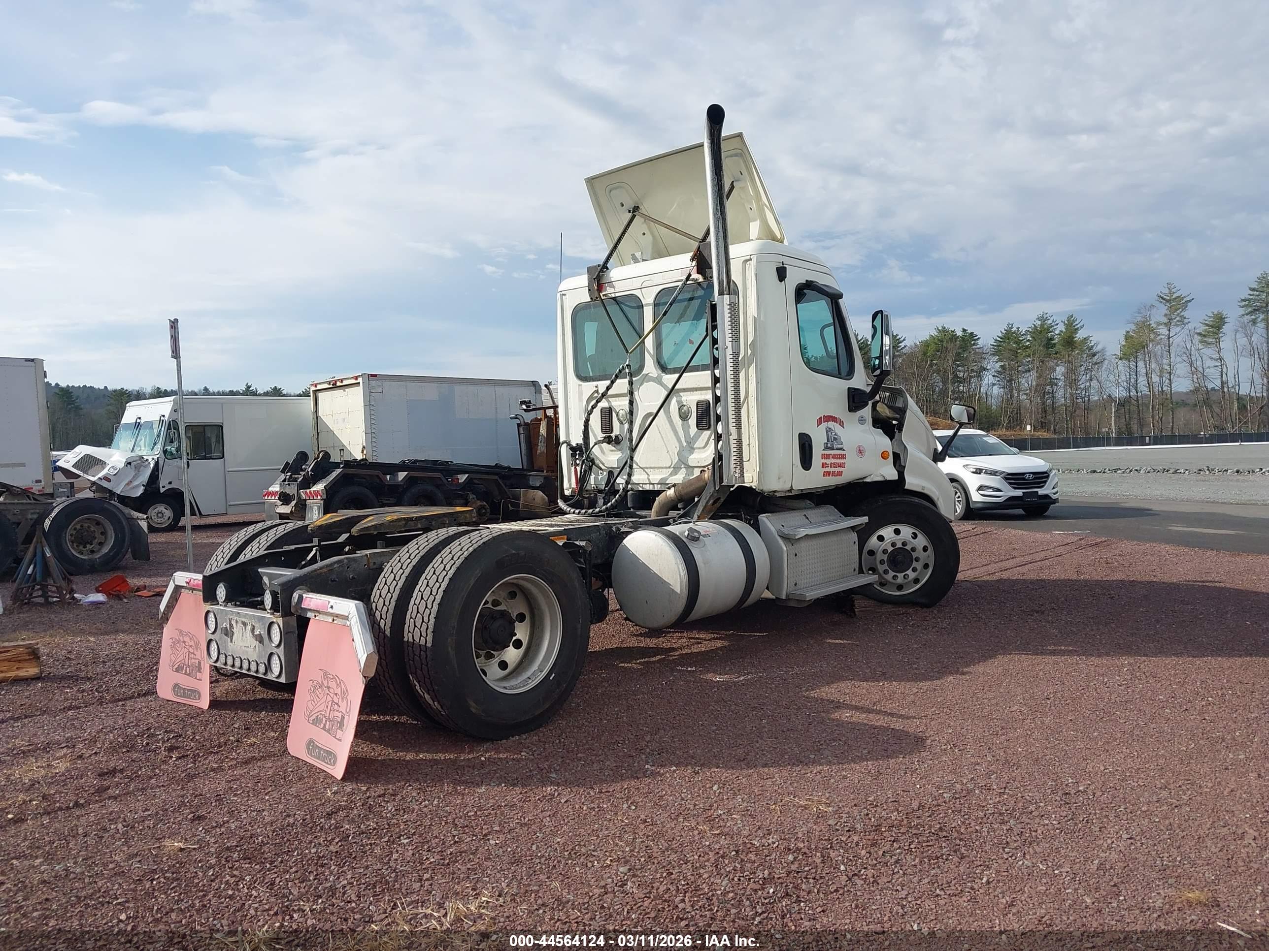 FREIGHTLINER CASCADIA image 4