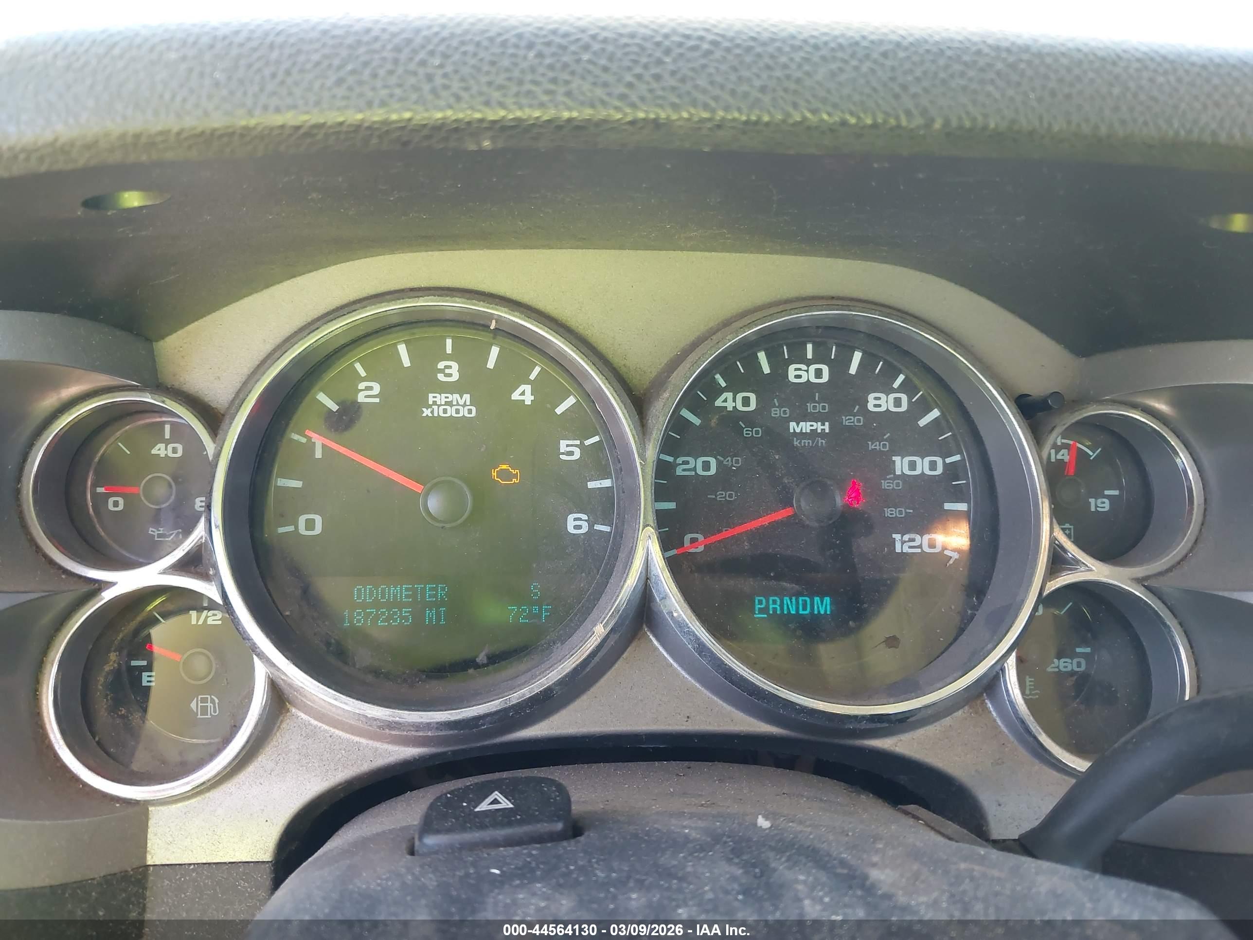 CHEVROLET SILVERADO image 7