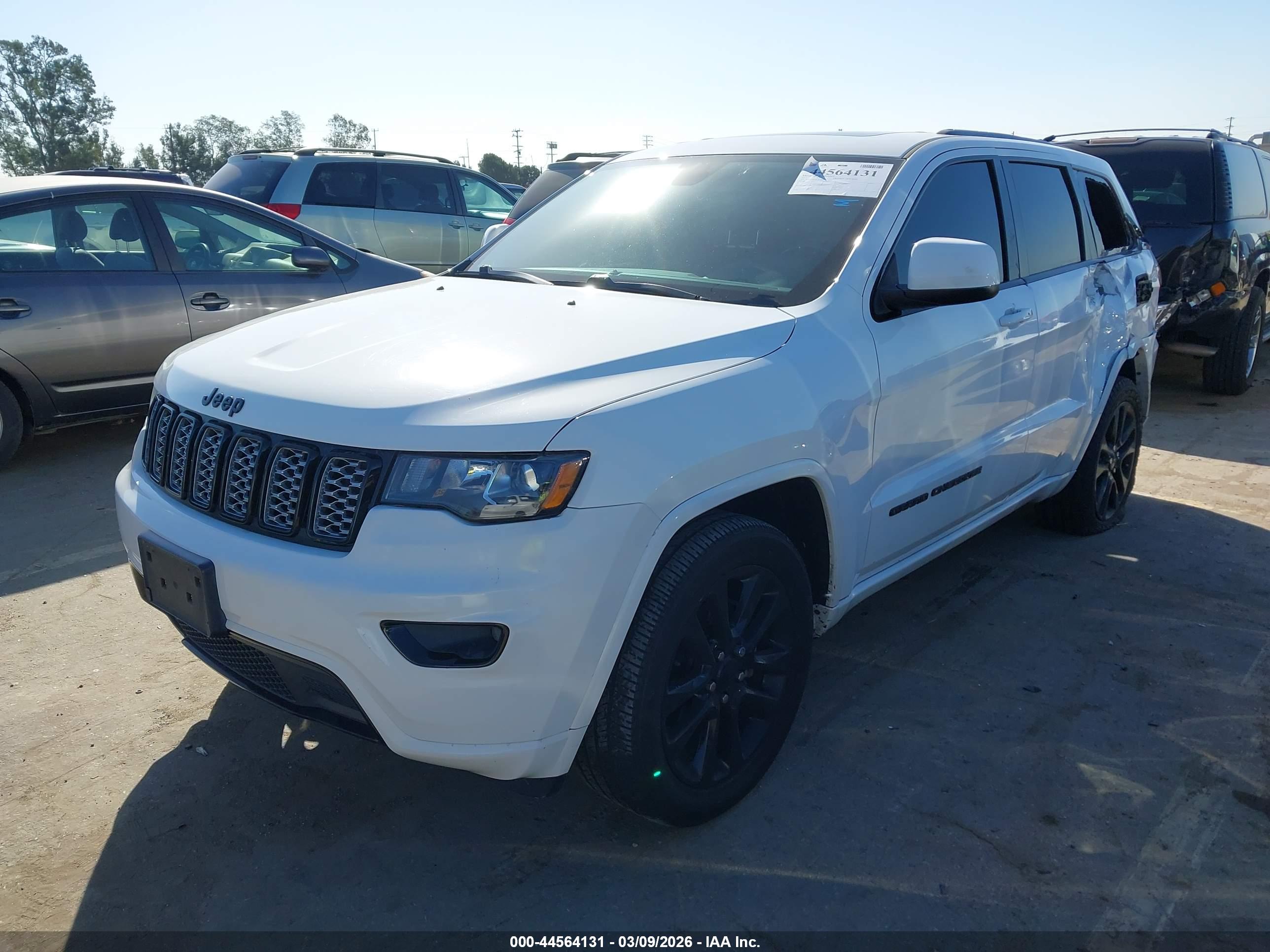 JEEP GRAND image 2