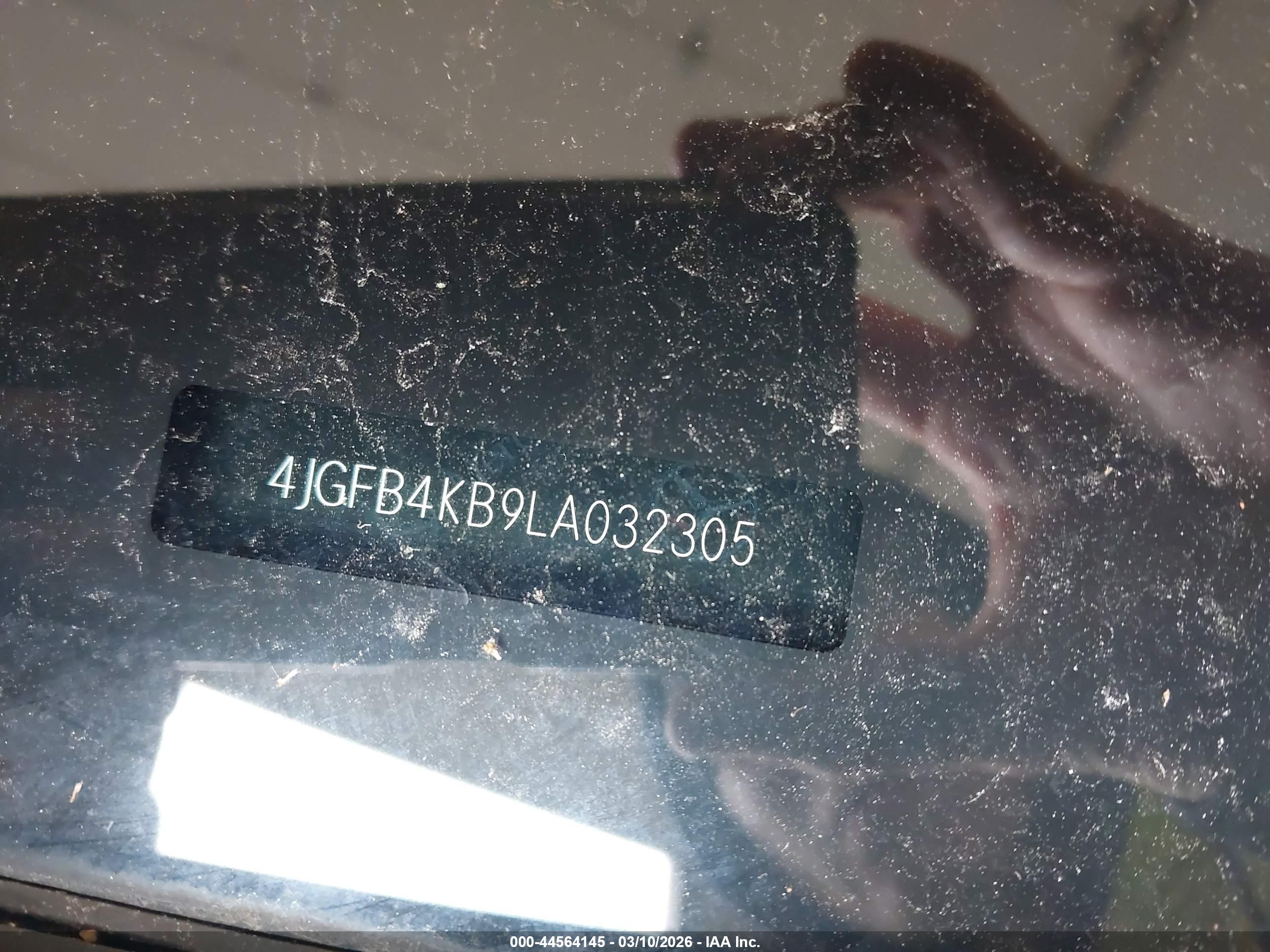 MERCEDES-BENZ GLE image 9