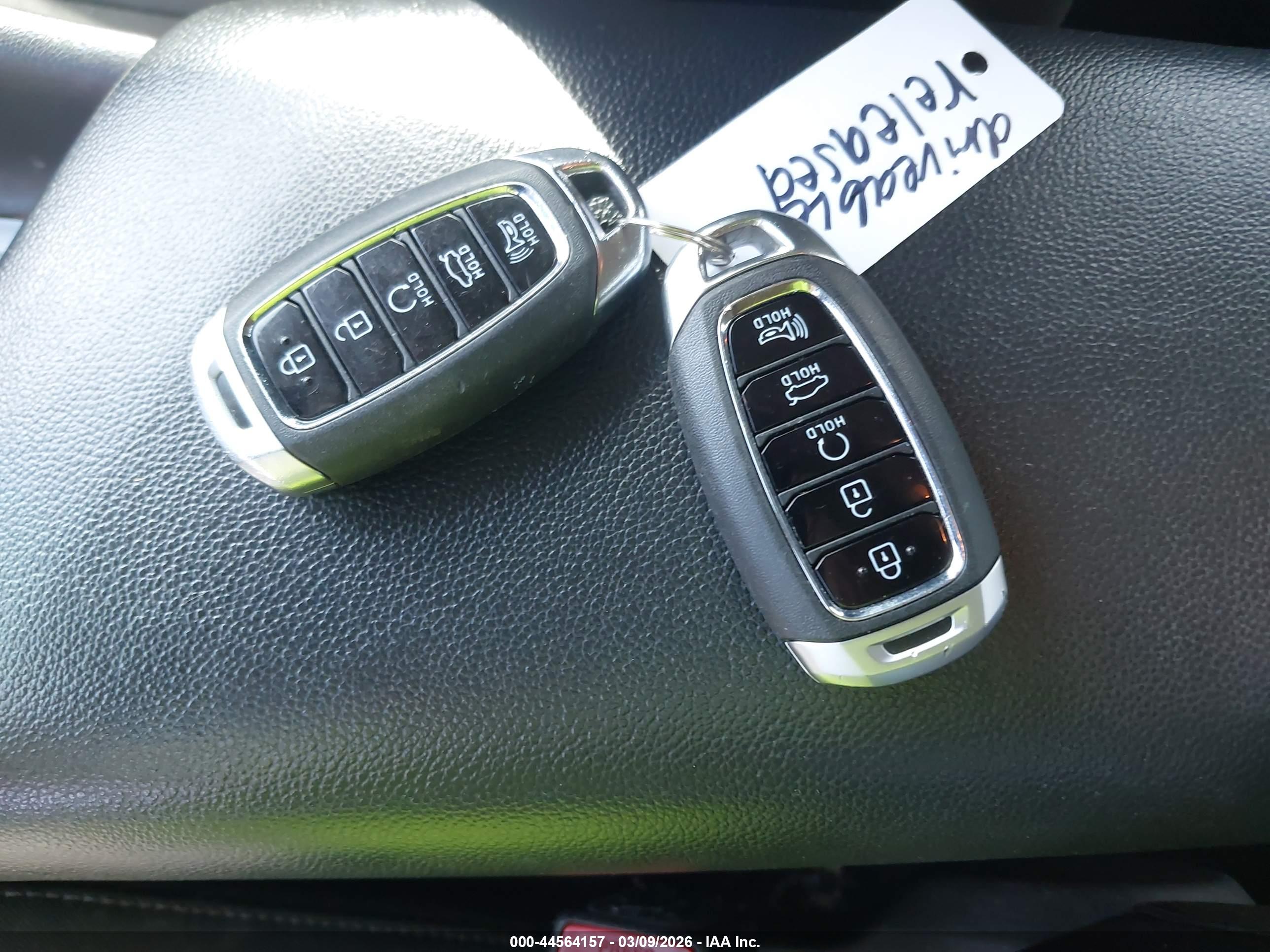 HYUNDAI ELANTRA image 11