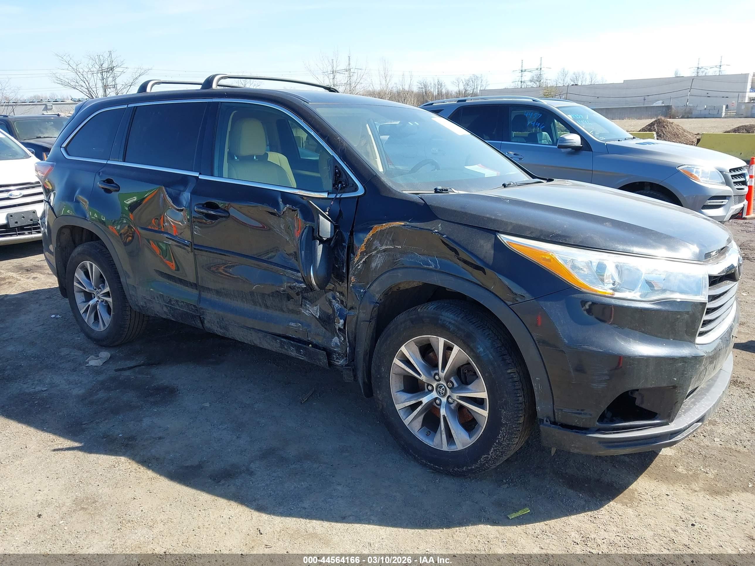 TOYOTA HIGHLANDER image 6