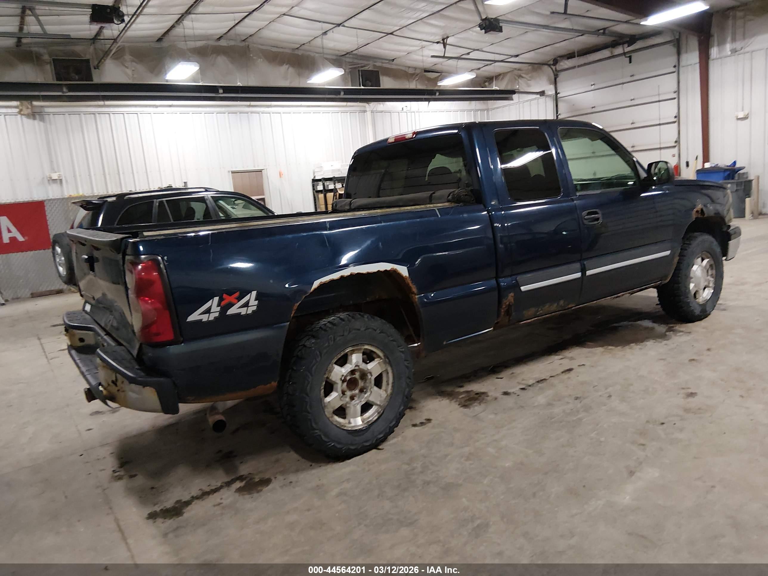 CHEVROLET SILVERADO image 4