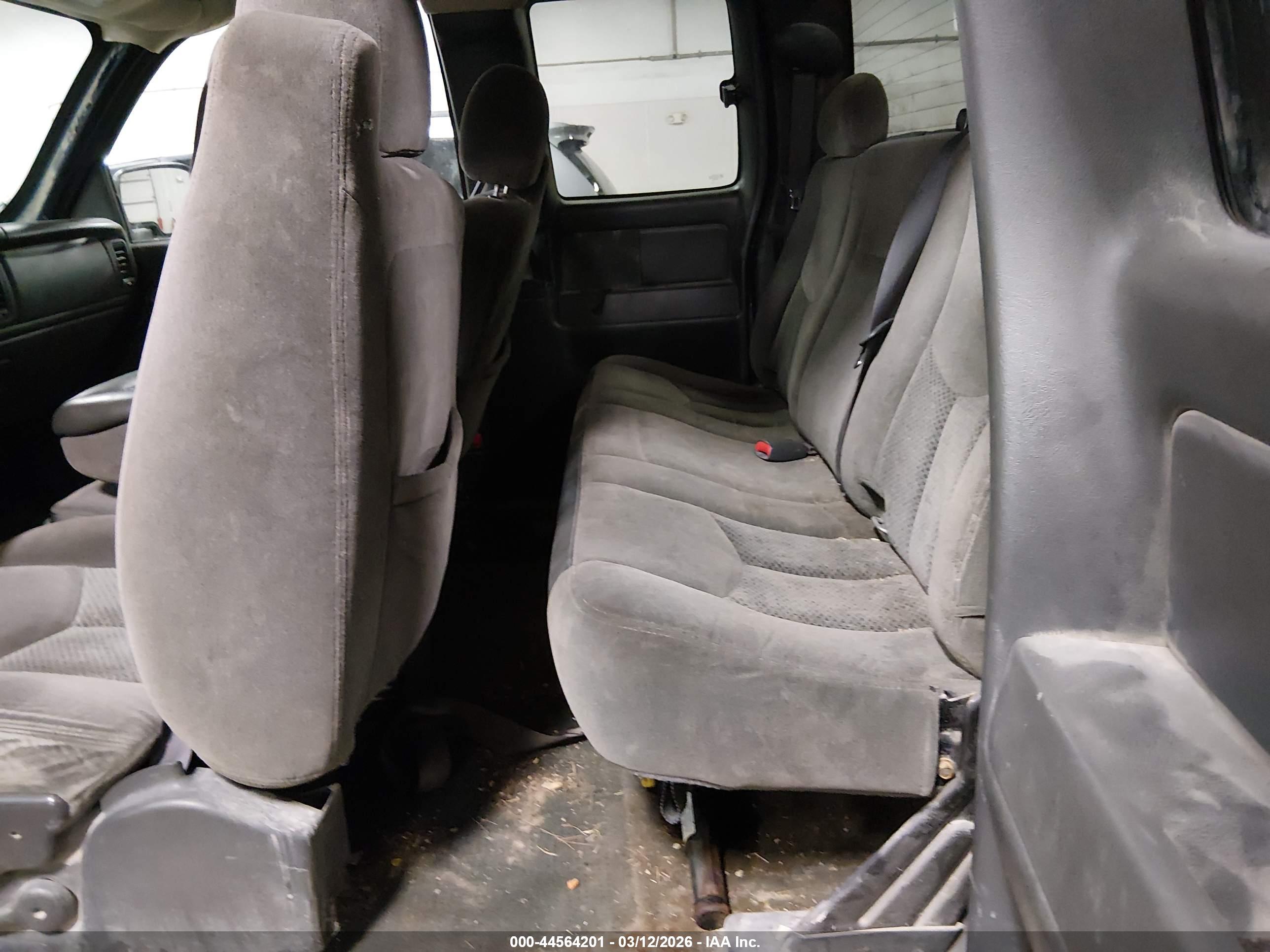 CHEVROLET SILVERADO image 8