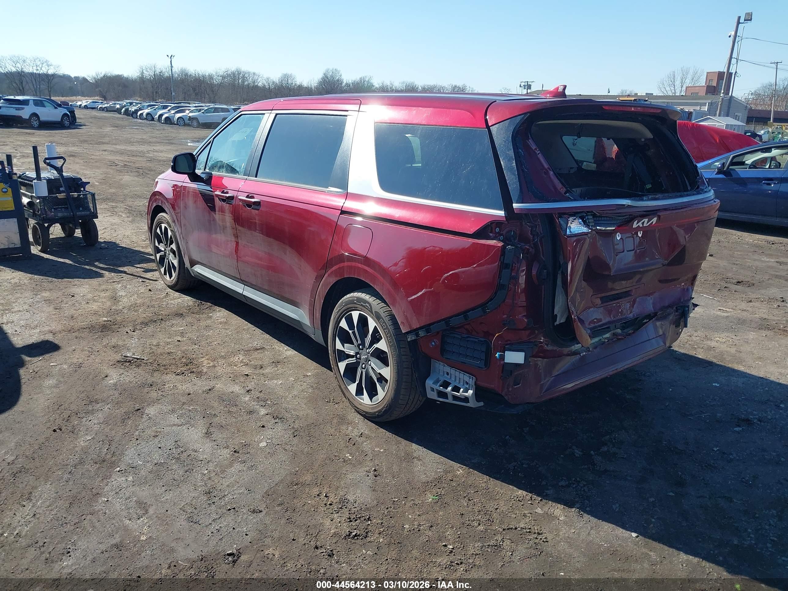 KIA CARNIVAL image 3