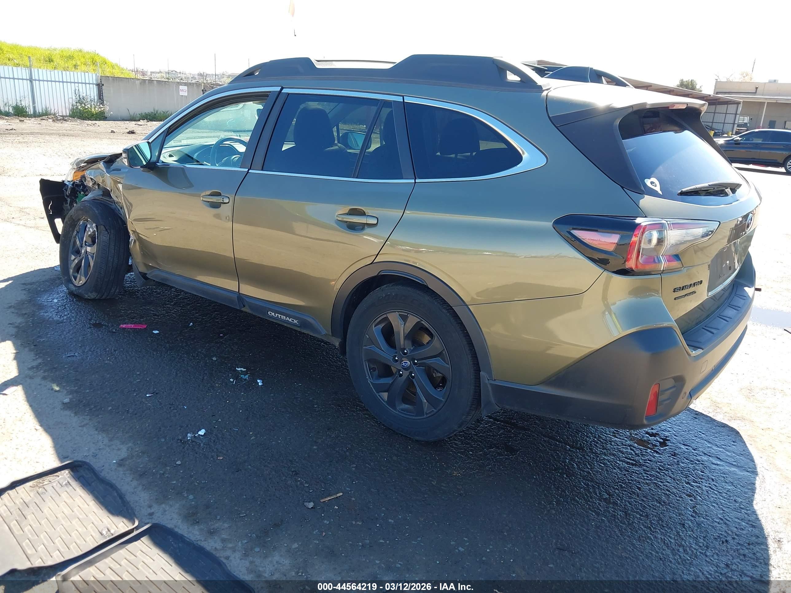 SUBARU OUTBACK image 3