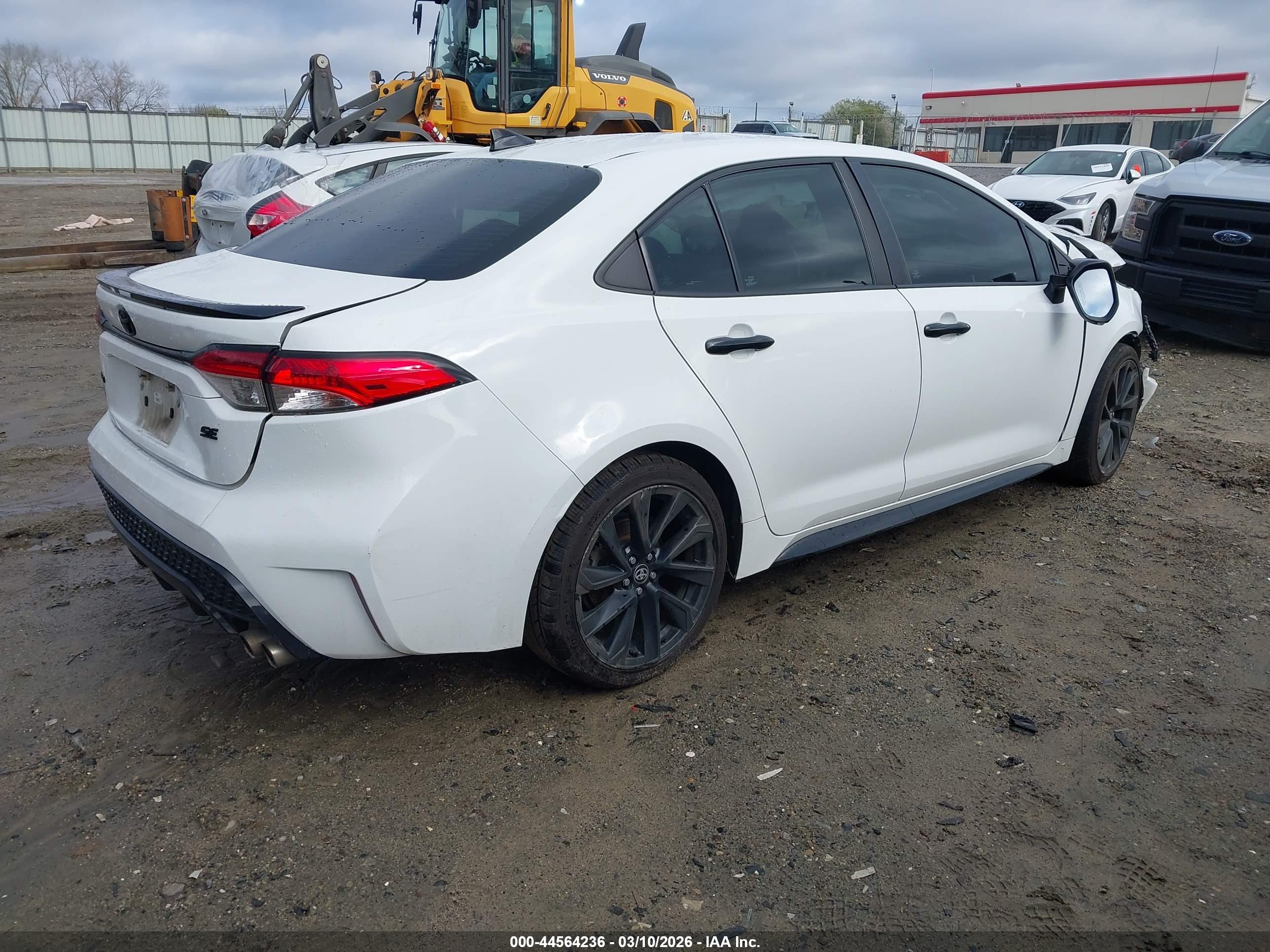 TOYOTA COROLLA image 4