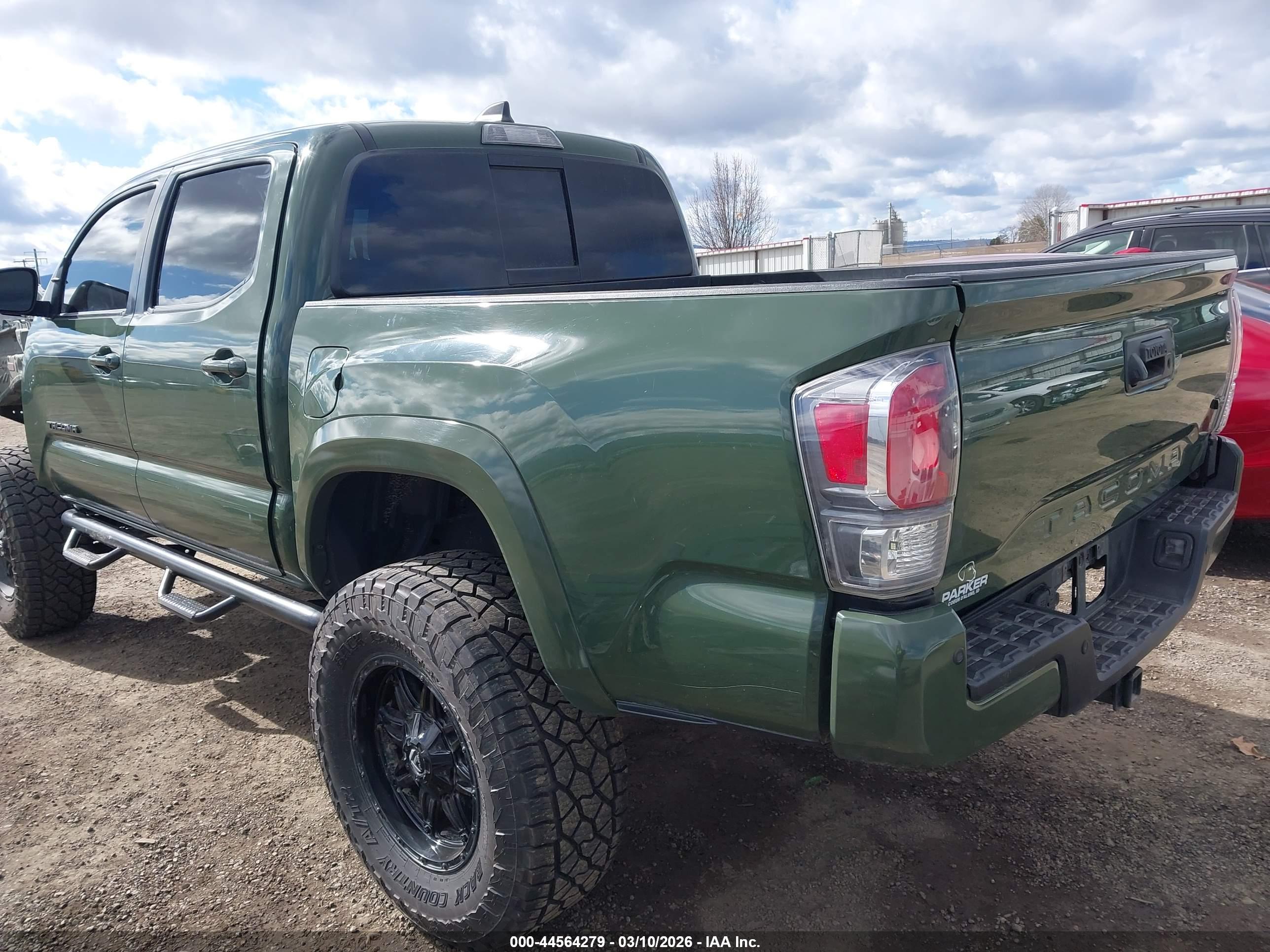 TOYOTA TACOMA image 3