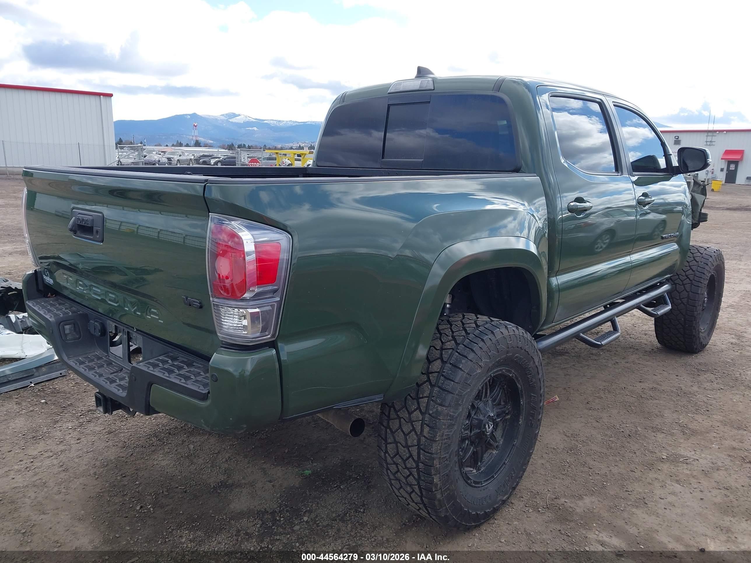 TOYOTA TACOMA image 4