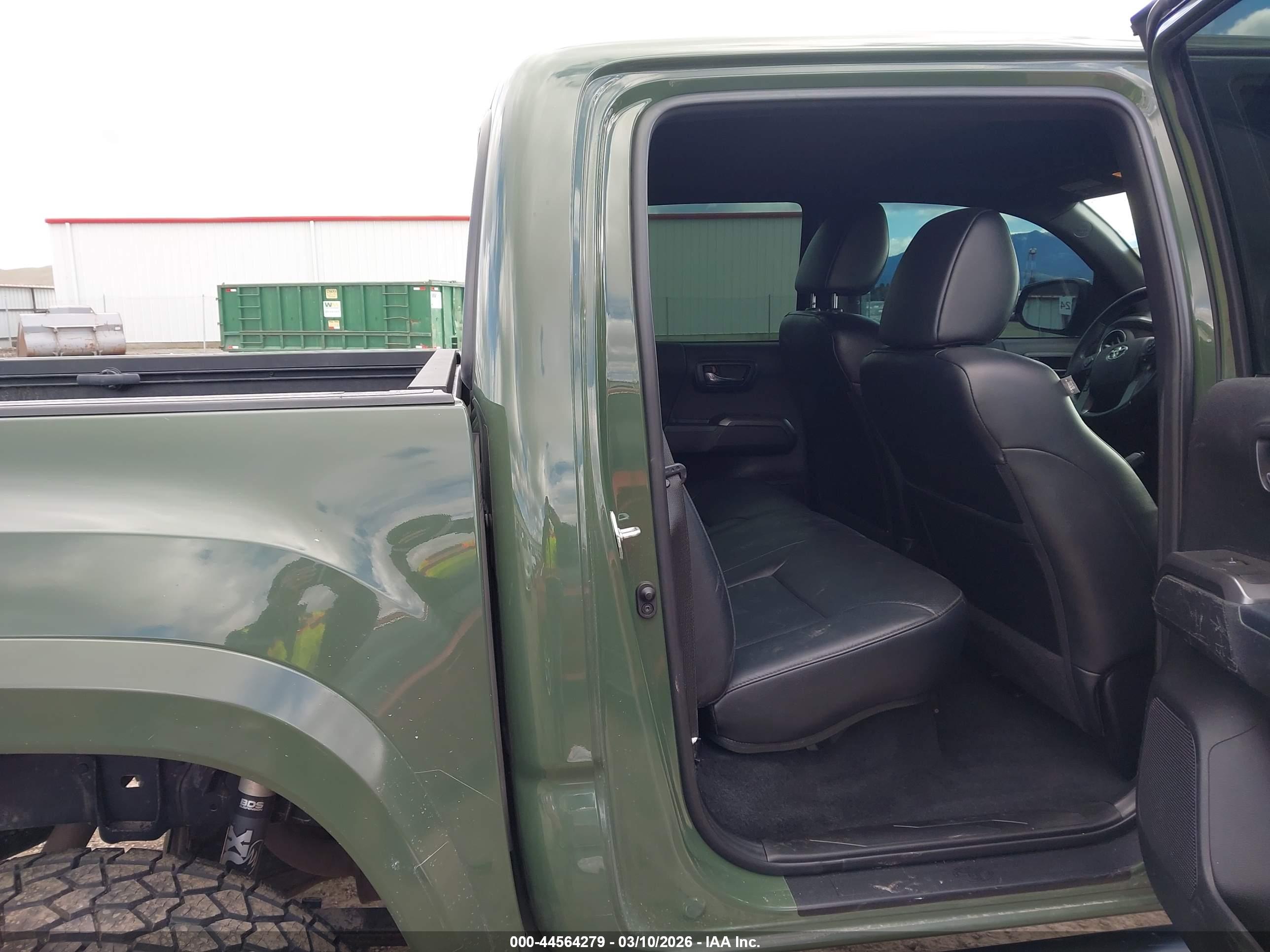 TOYOTA TACOMA image 8