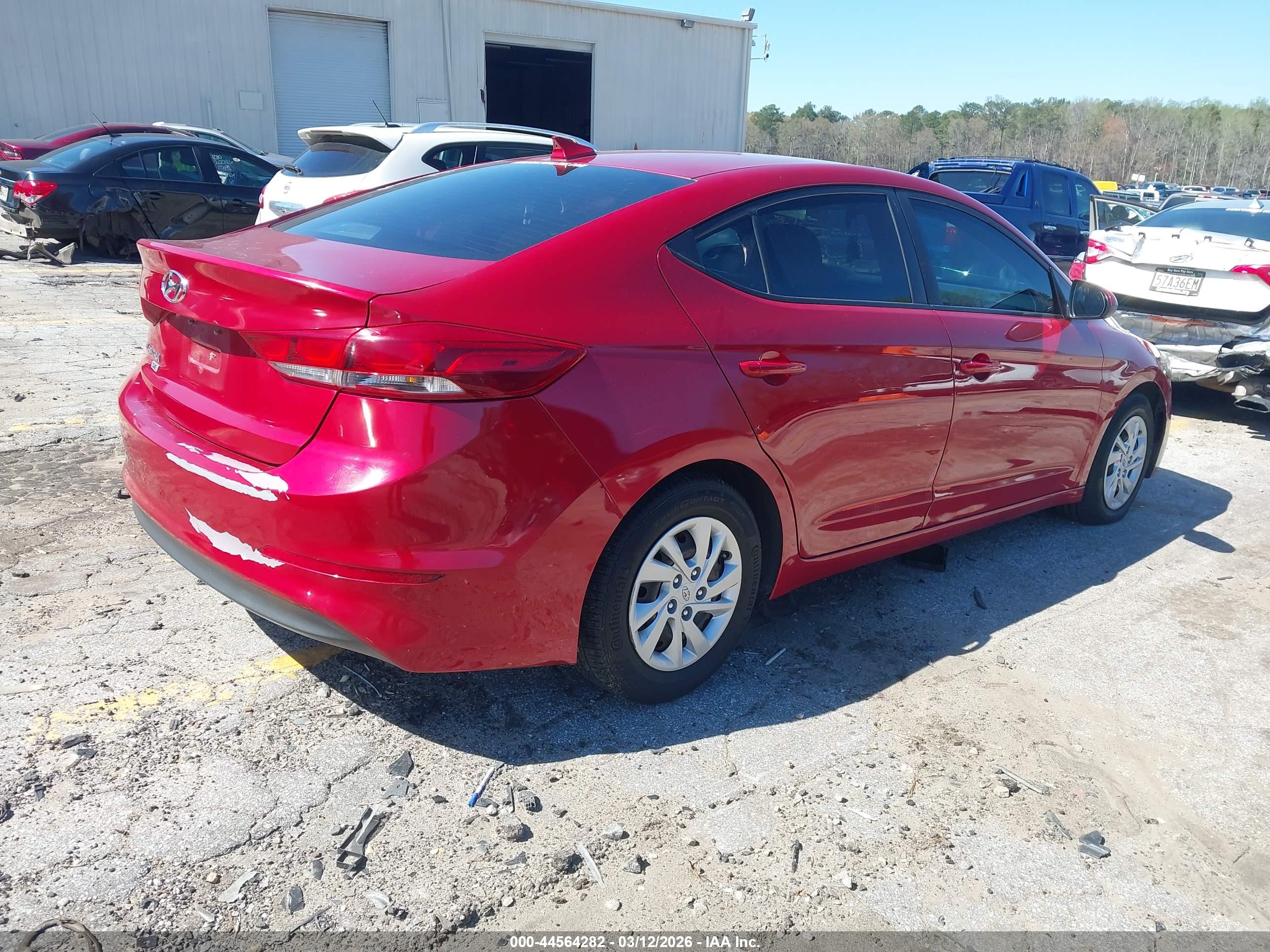 HYUNDAI ELANTRA image 4