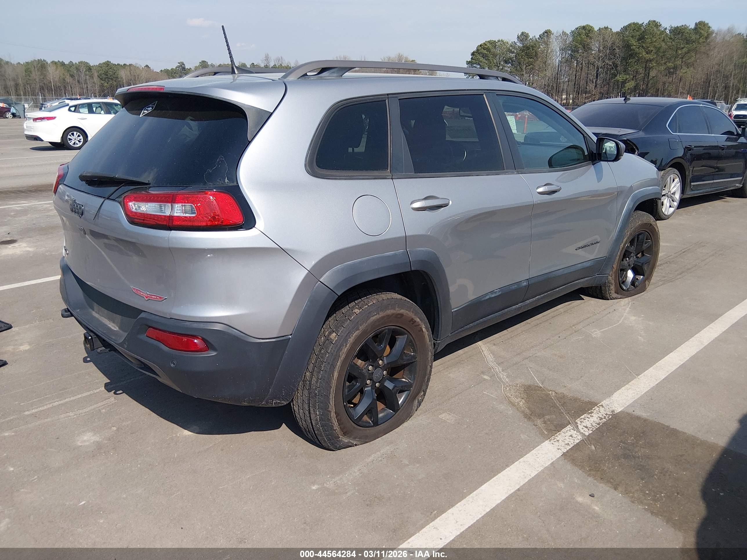 JEEP CHEROKEE image 4