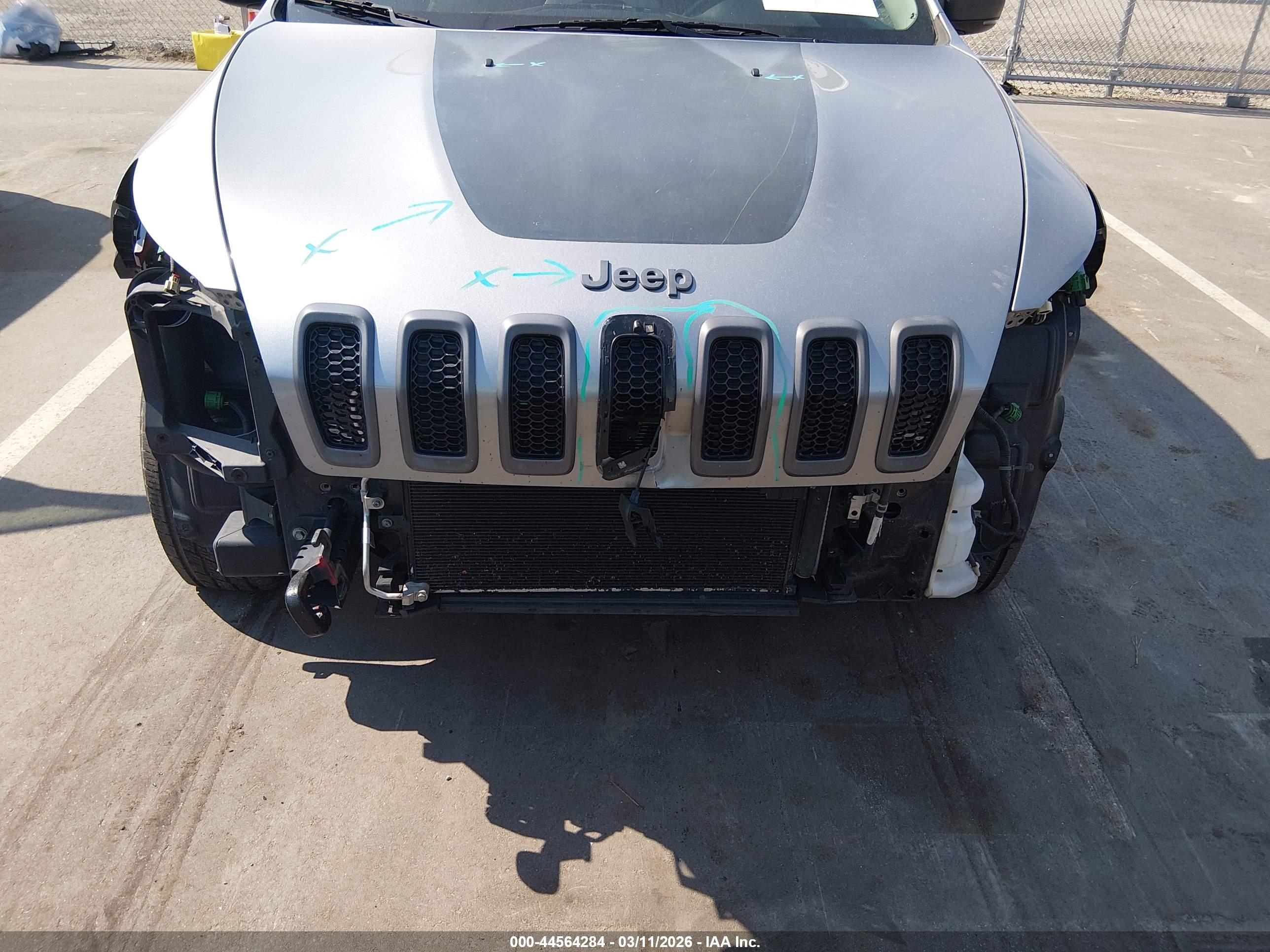 JEEP CHEROKEE image 6