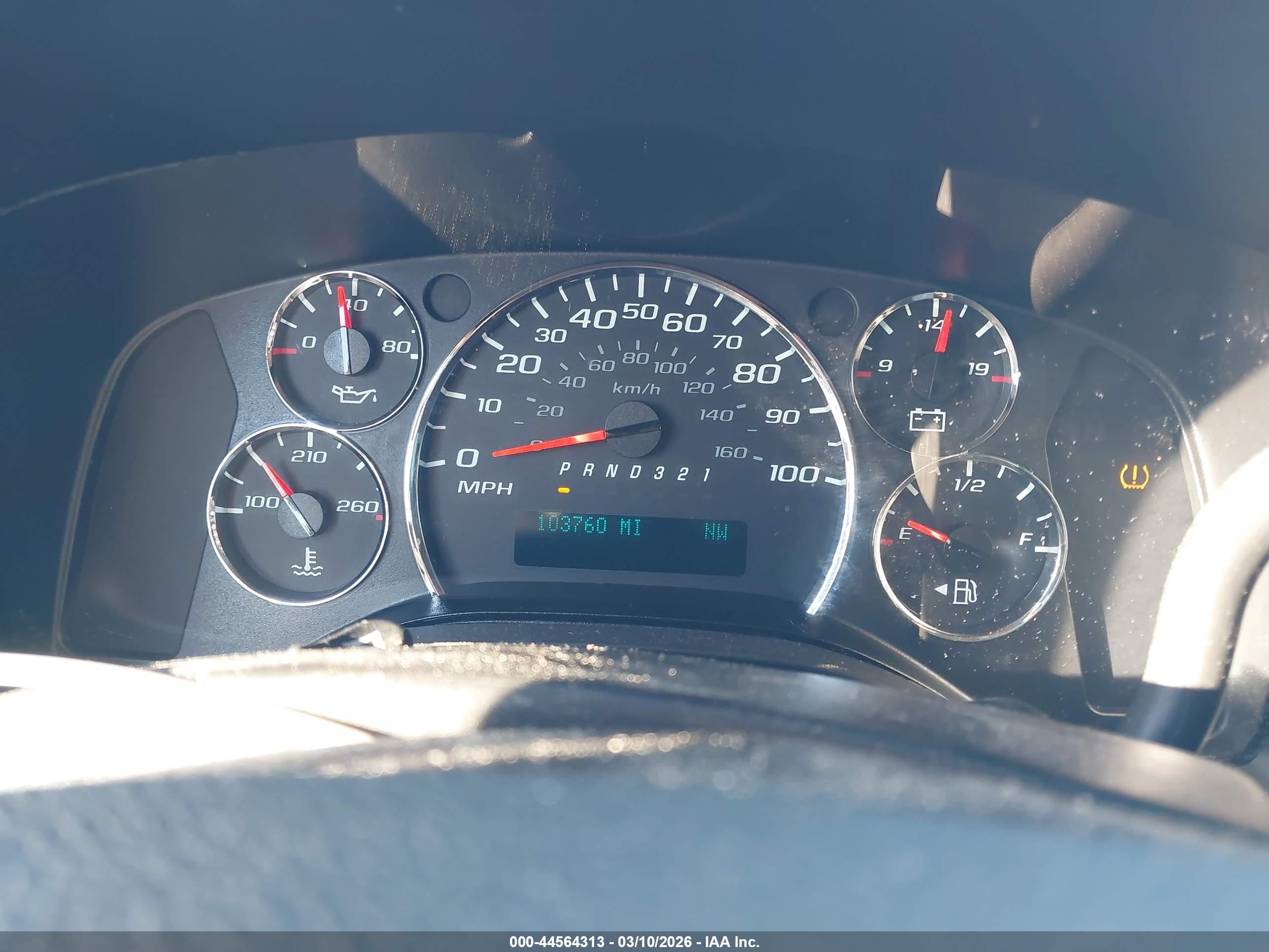CHEVROLET EXPRESS image 7