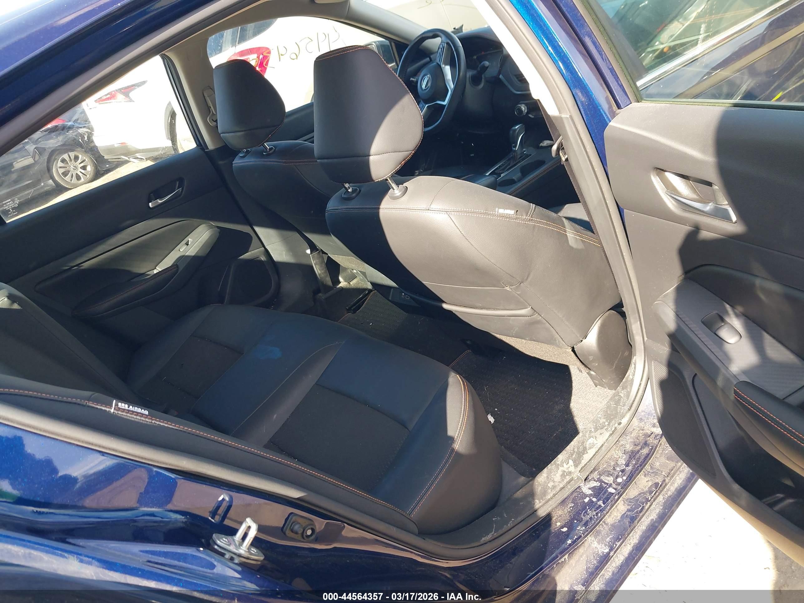 NISSAN ALTIMA image 8