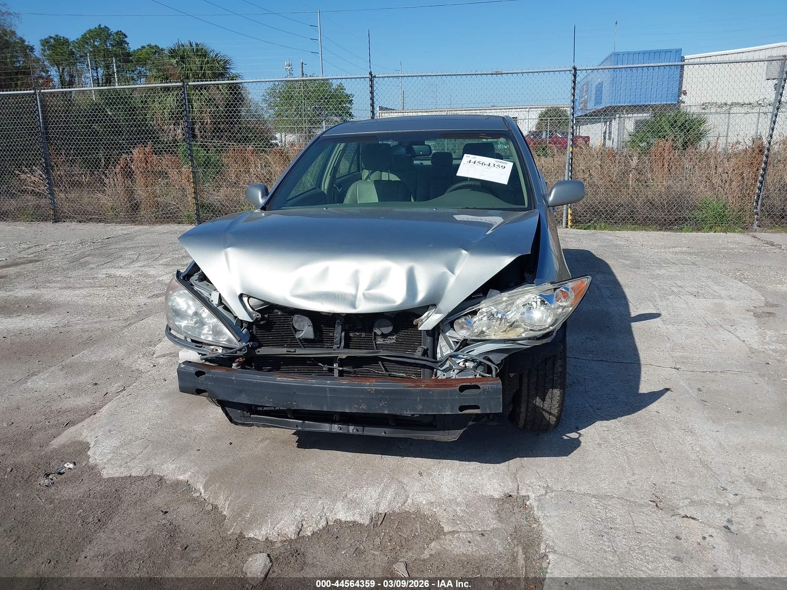 TOYOTA CAMRY image 6