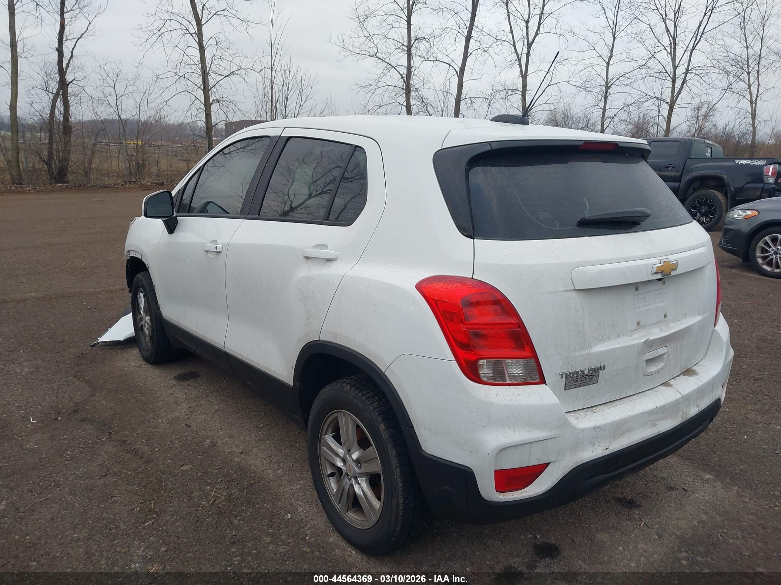 CHEVROLET TRAX image 3
