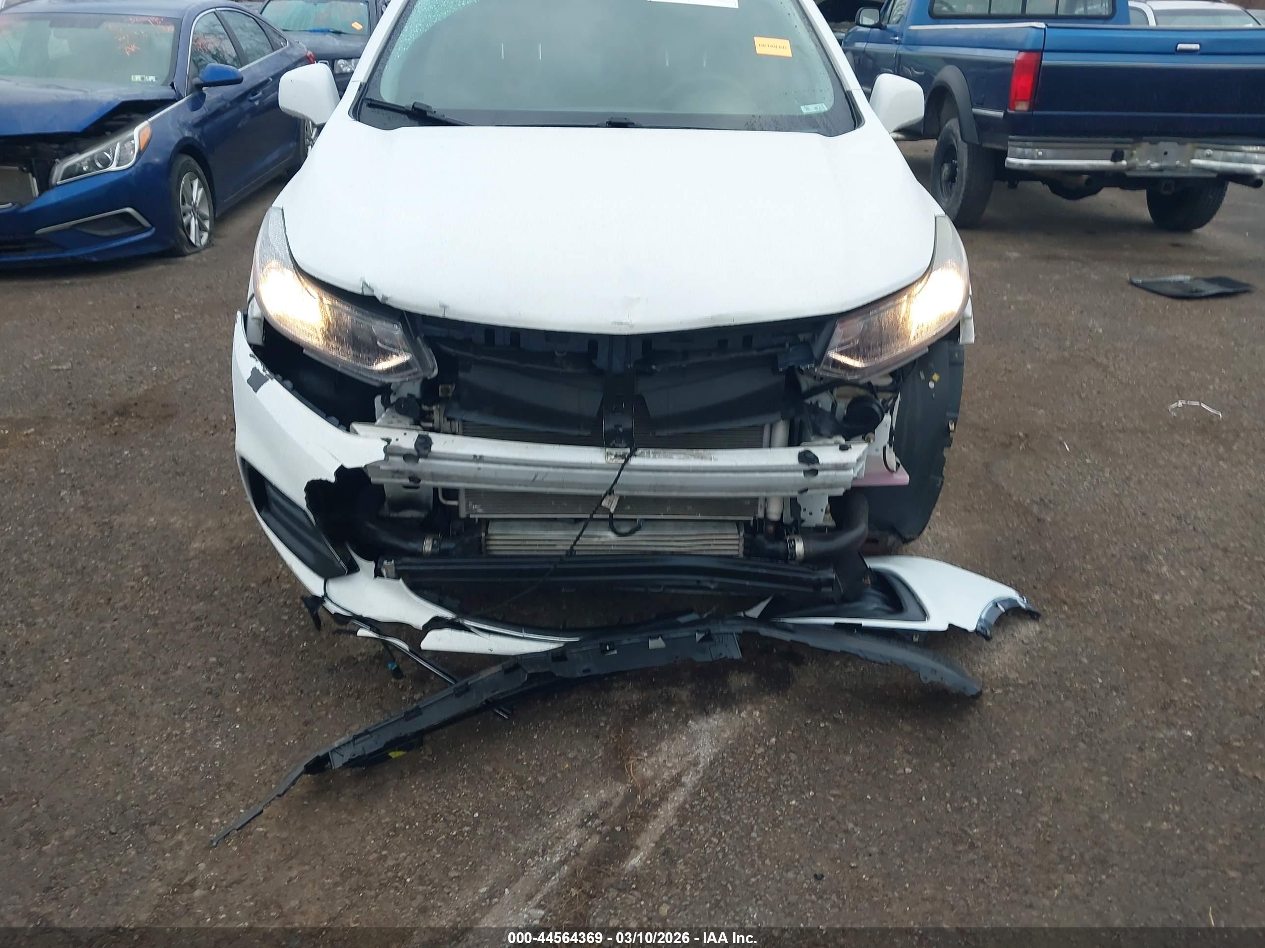 CHEVROLET TRAX image 6