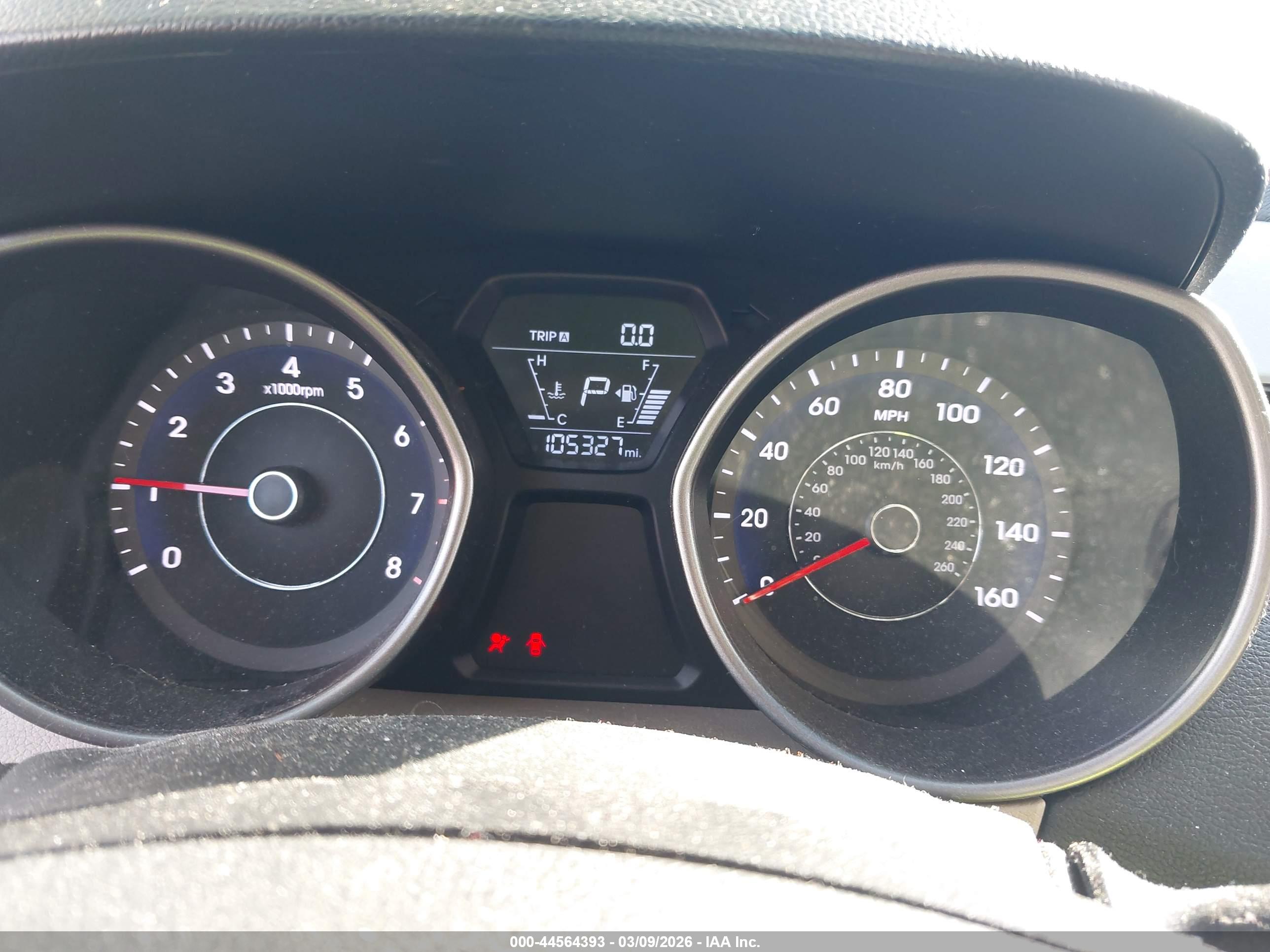 HYUNDAI ELANTRA image 7