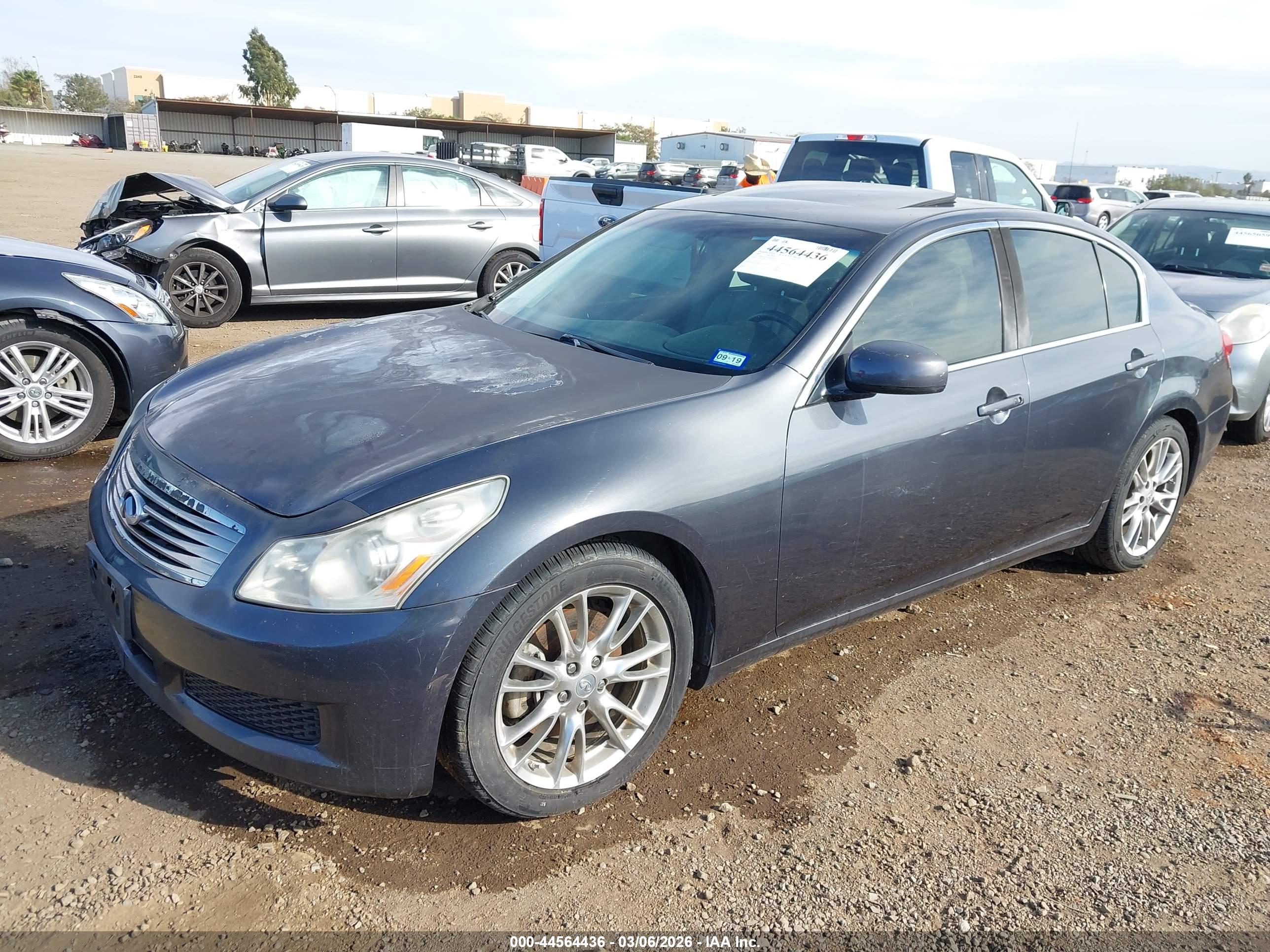 INFINITI G35 image 2