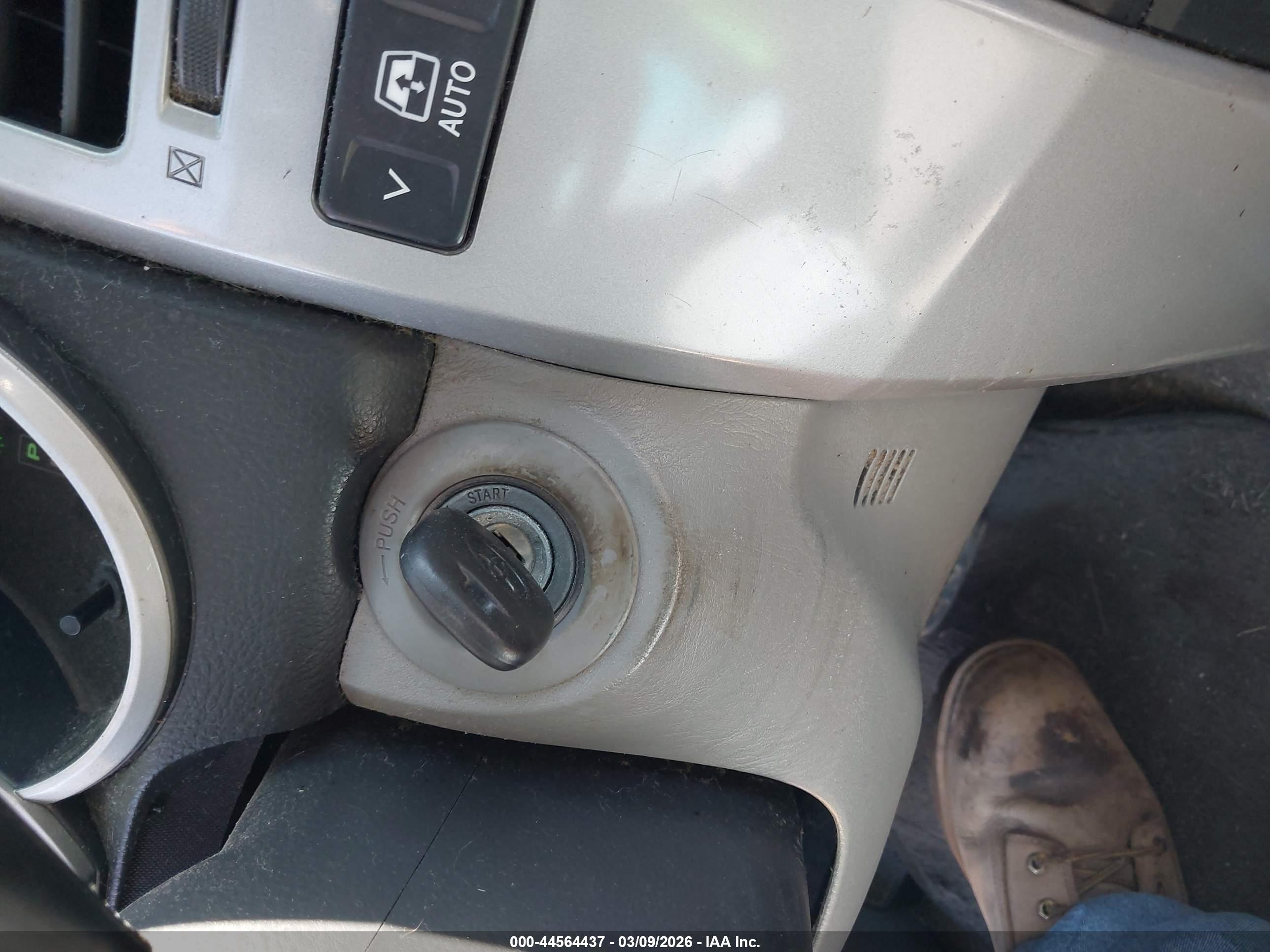 TOYOTA 4RUNNER image 11