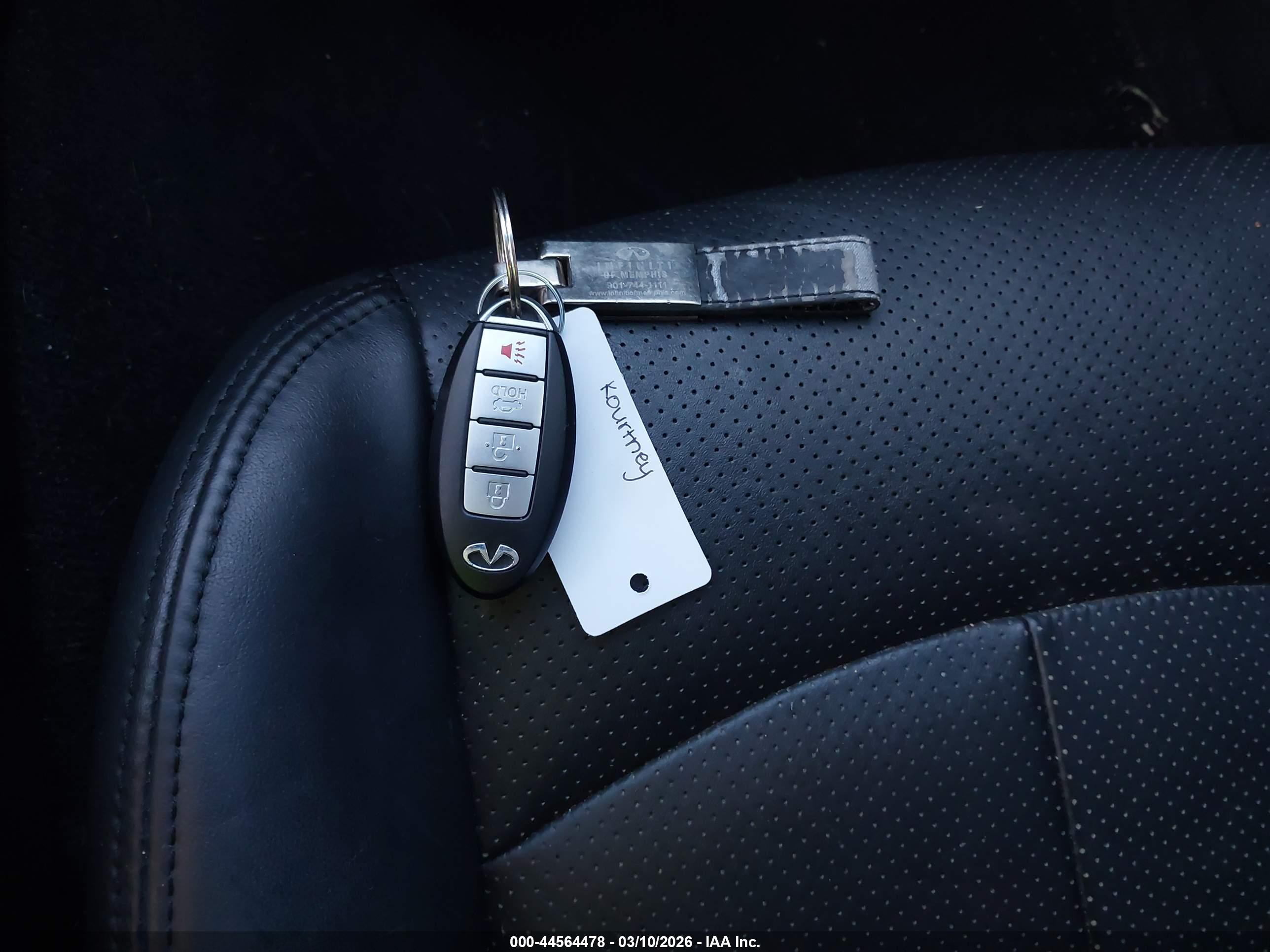 INFINITI G37 image 11