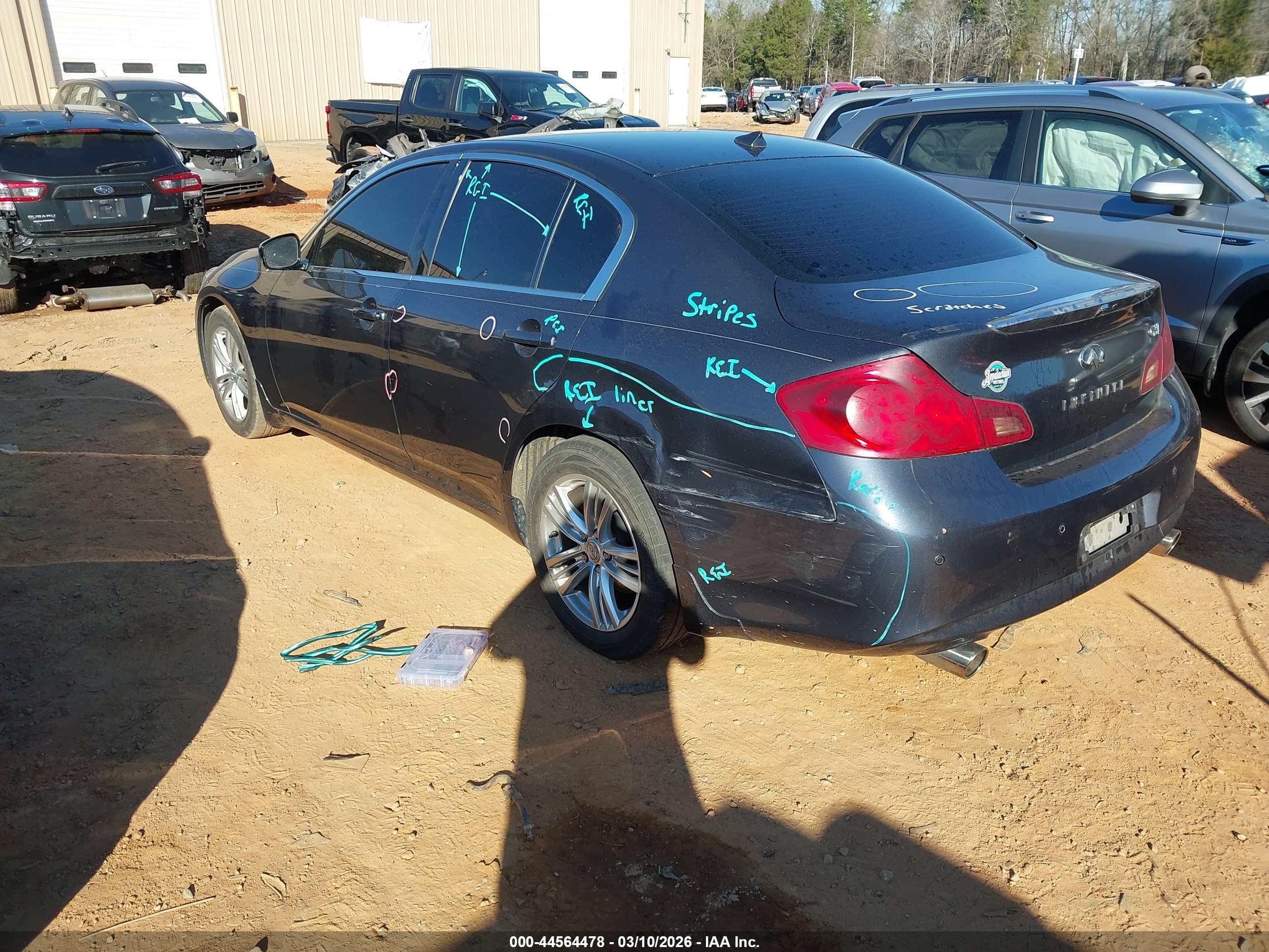 INFINITI G37 image 3