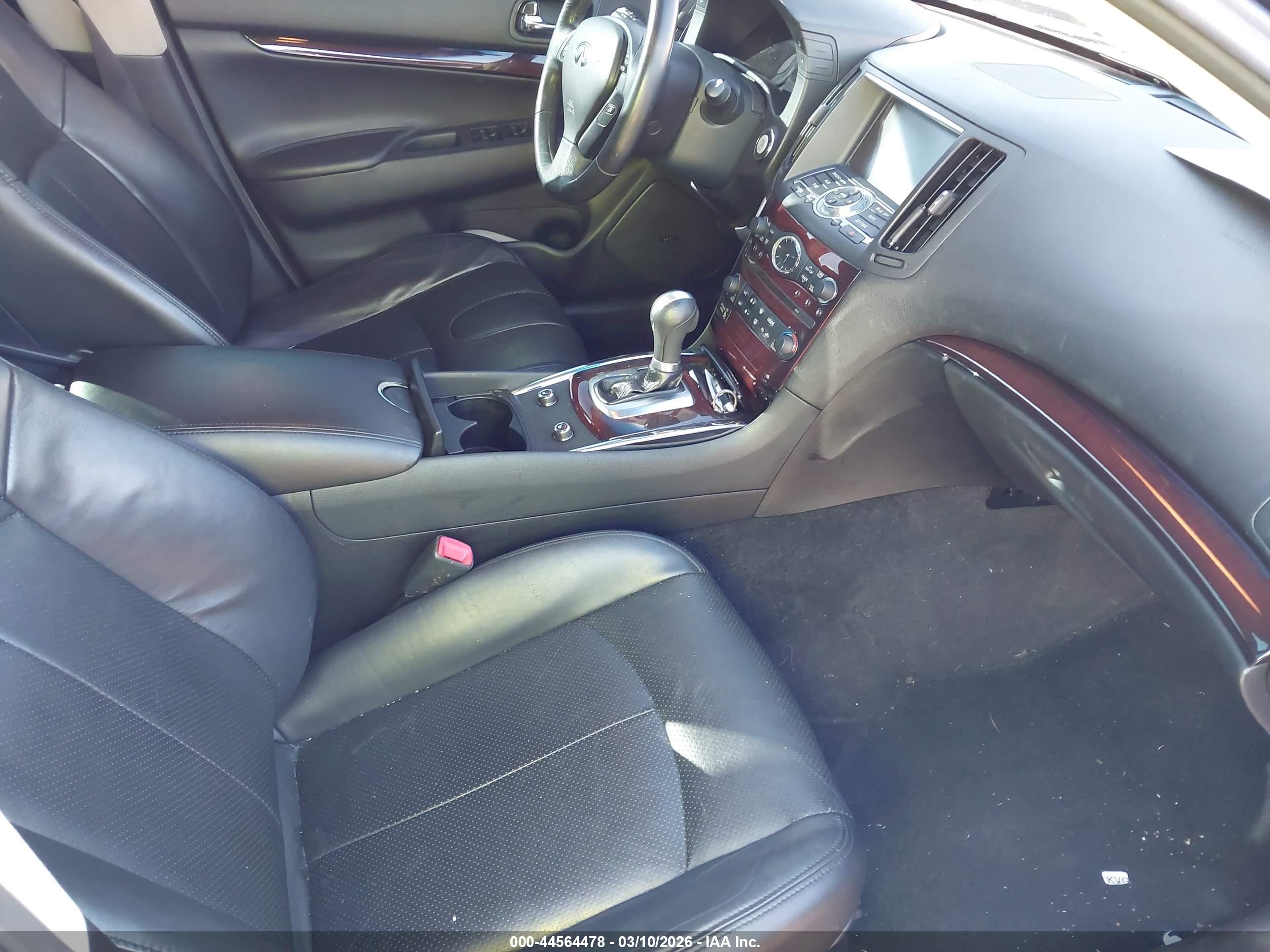 INFINITI G37 image 5
