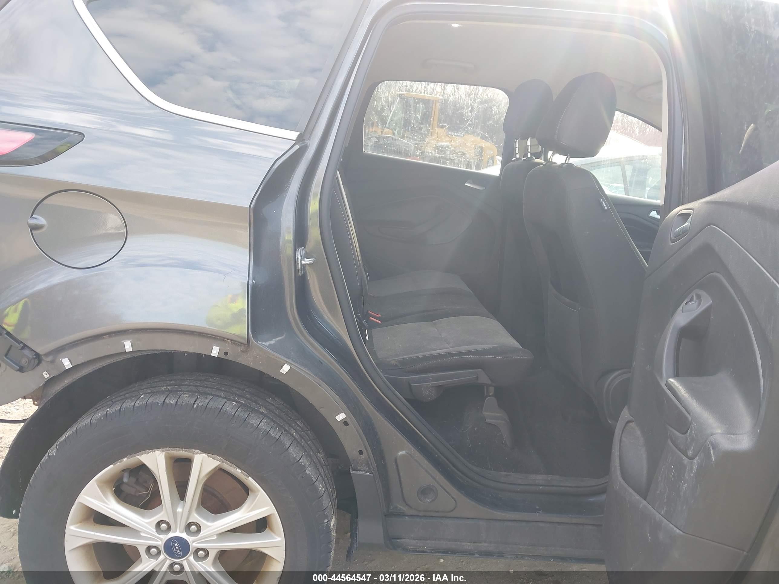 FORD ESCAPE image 8