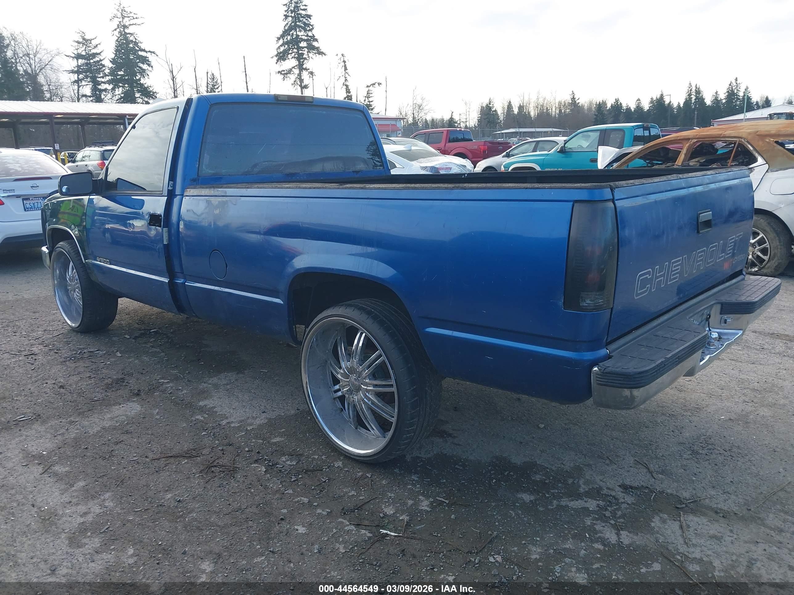 CHEVROLET C1500 image 3
