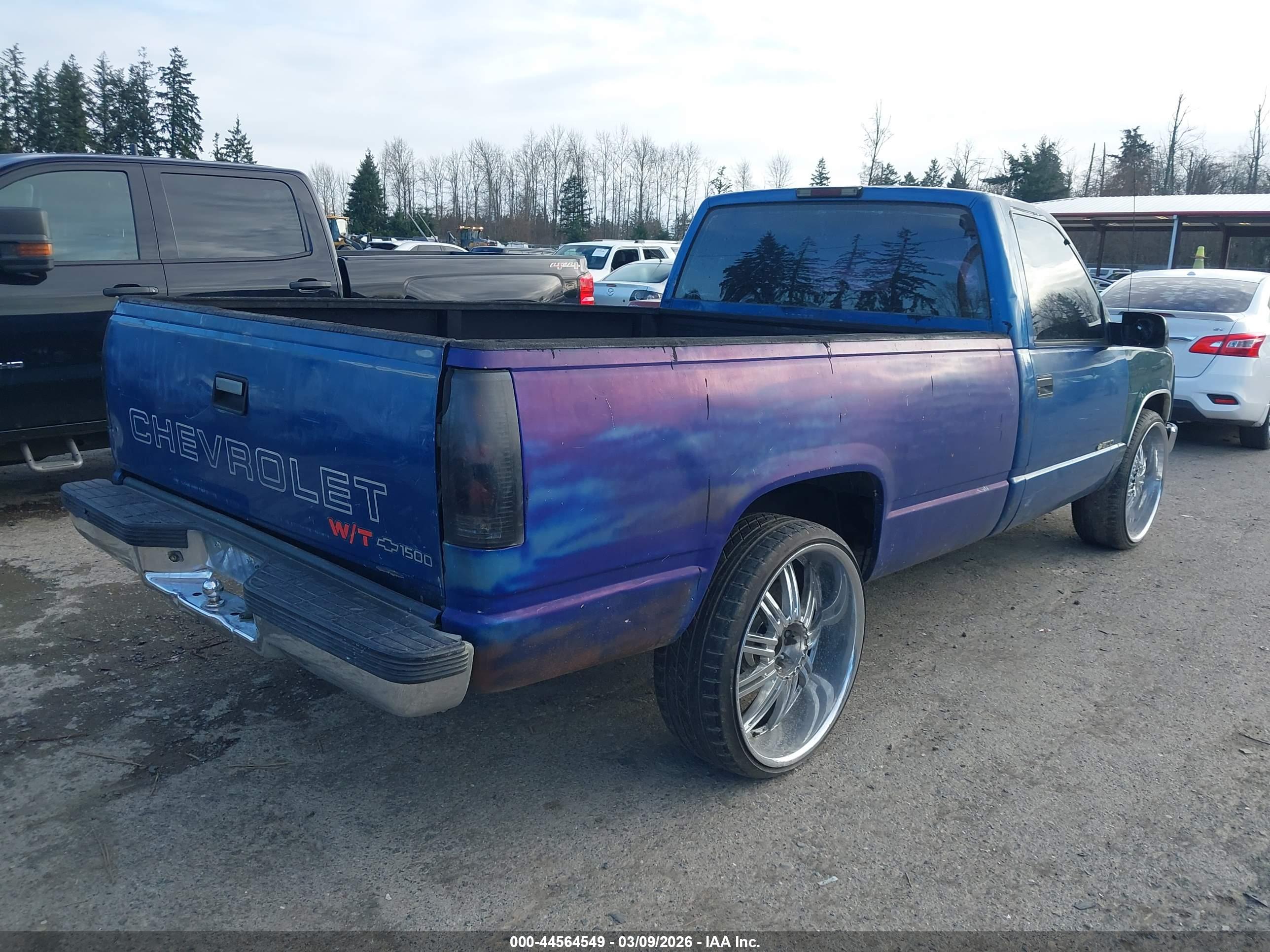 CHEVROLET C1500 image 4