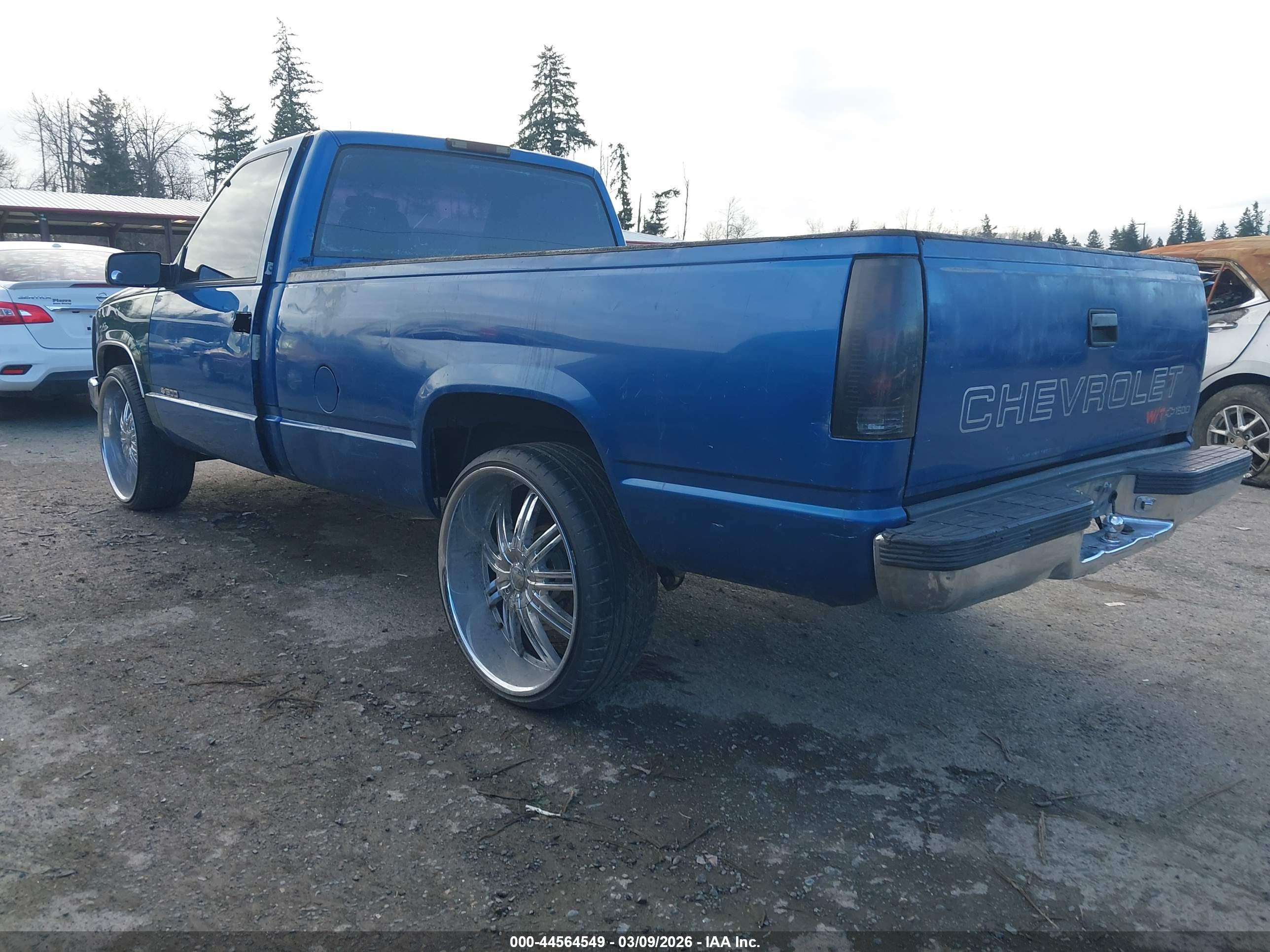 CHEVROLET C1500 image 6