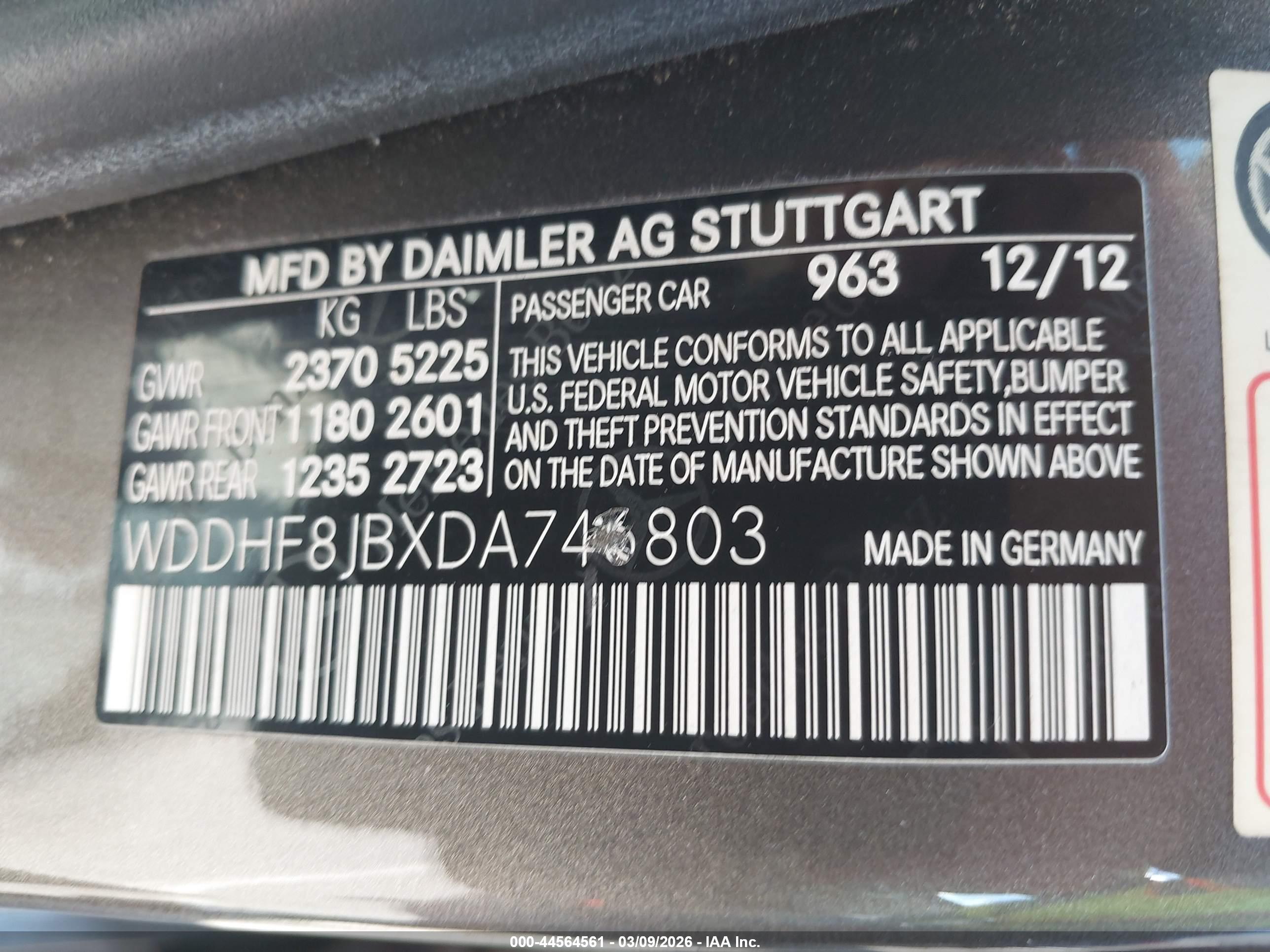 MERCEDES-BENZ E image 9