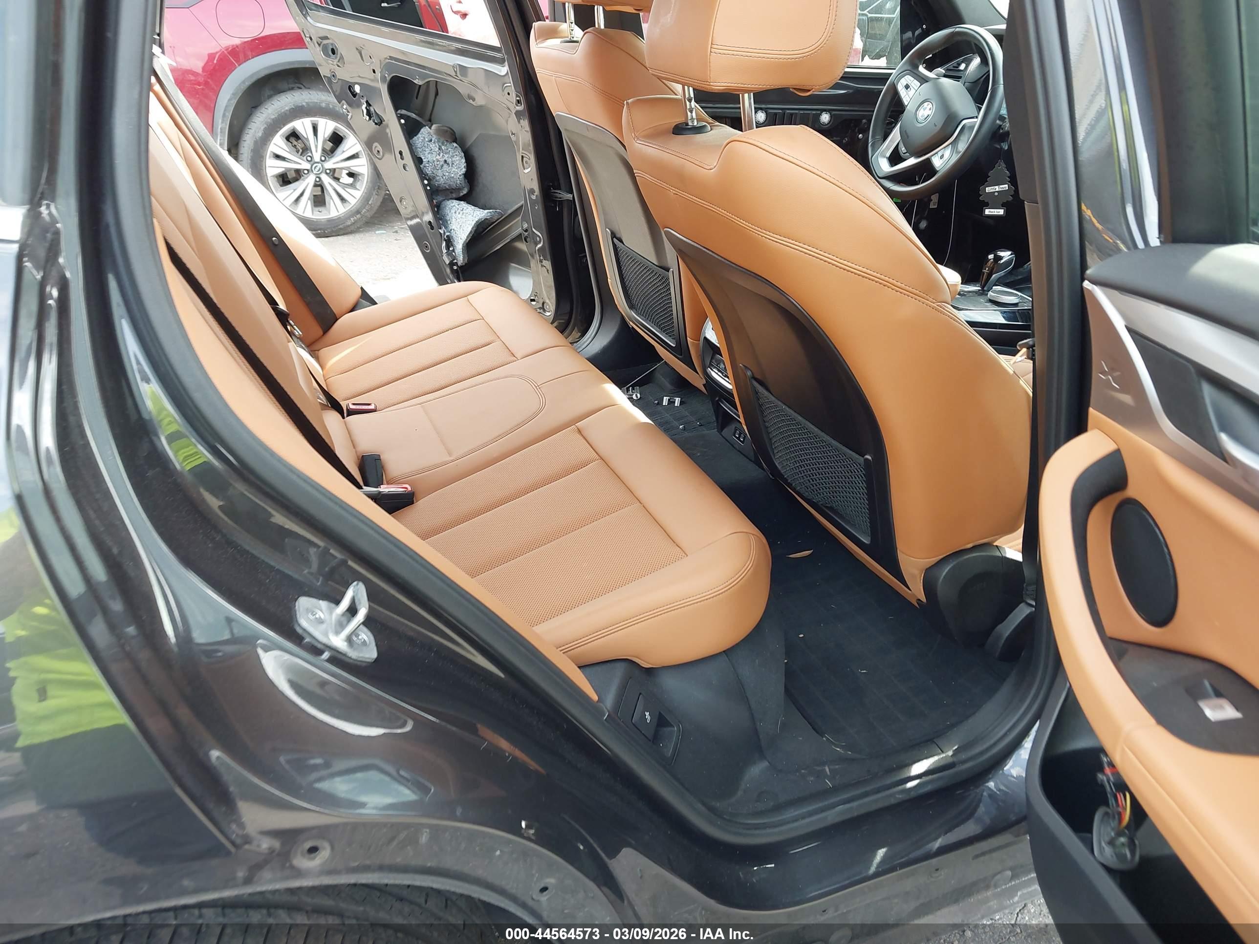 BMW X3 image 8