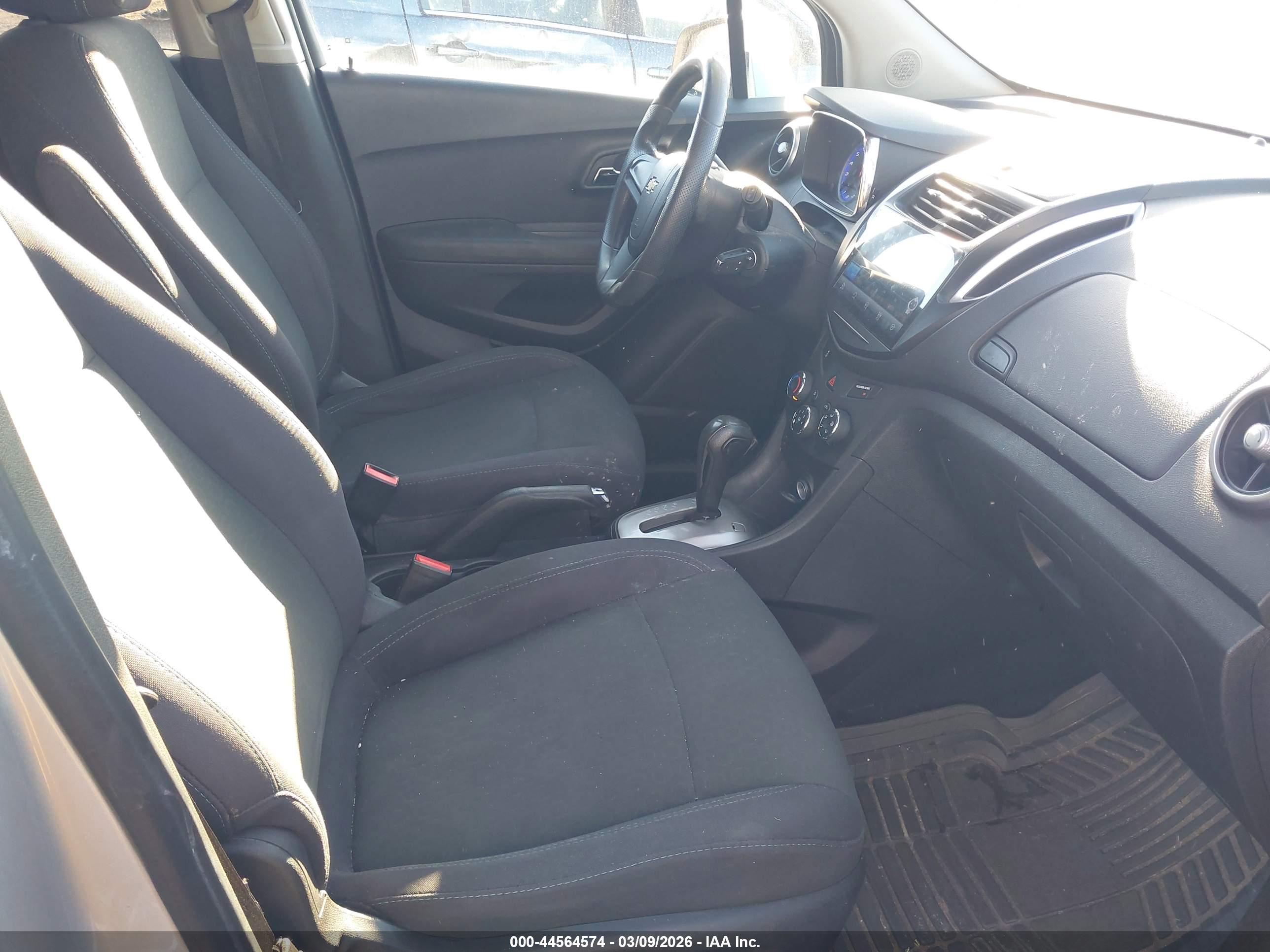 CHEVROLET TRAX image 5